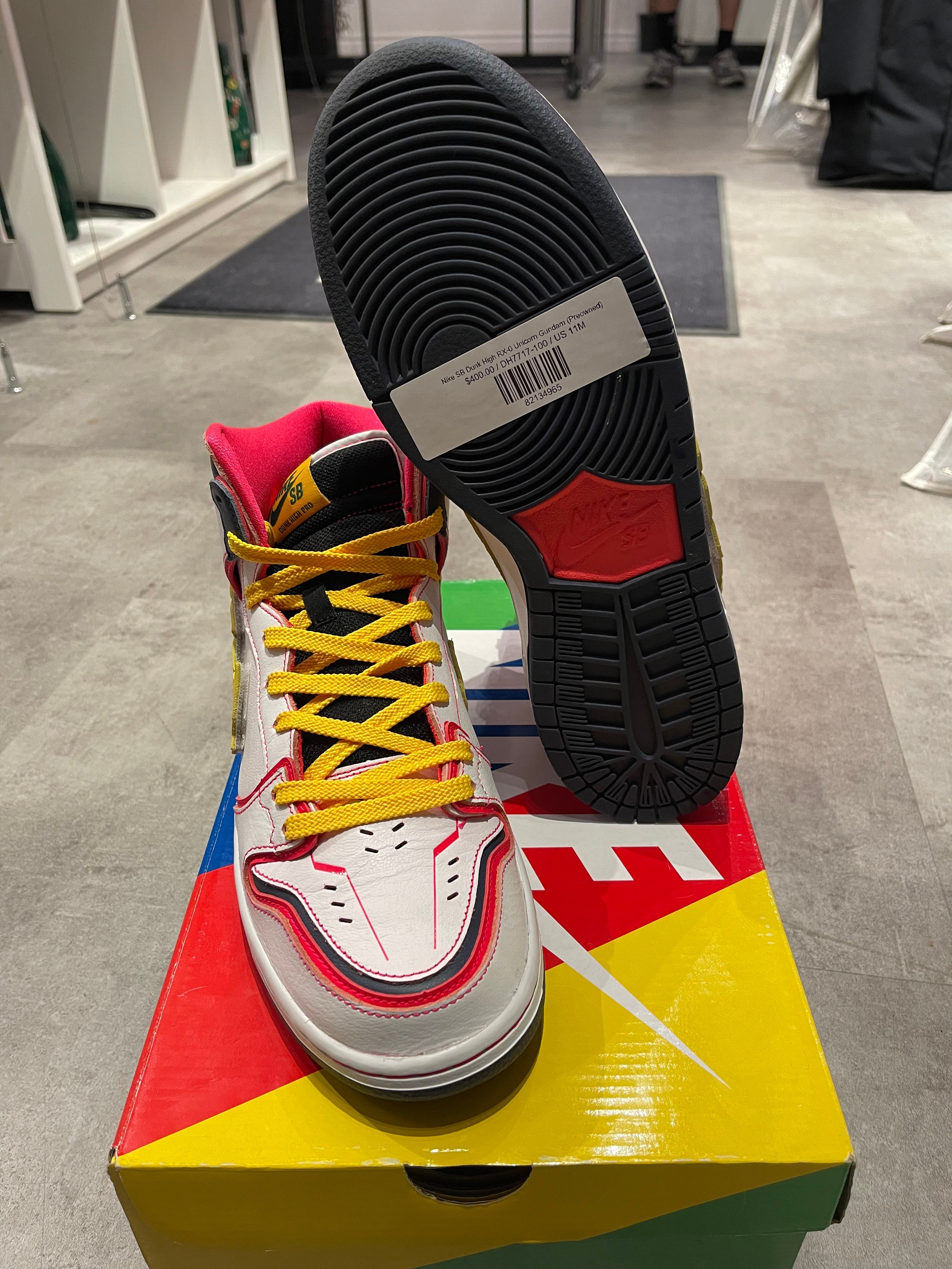 Nike SB Dunk High RX-0 Unicorn Gundam - Pre-Owned Size 11