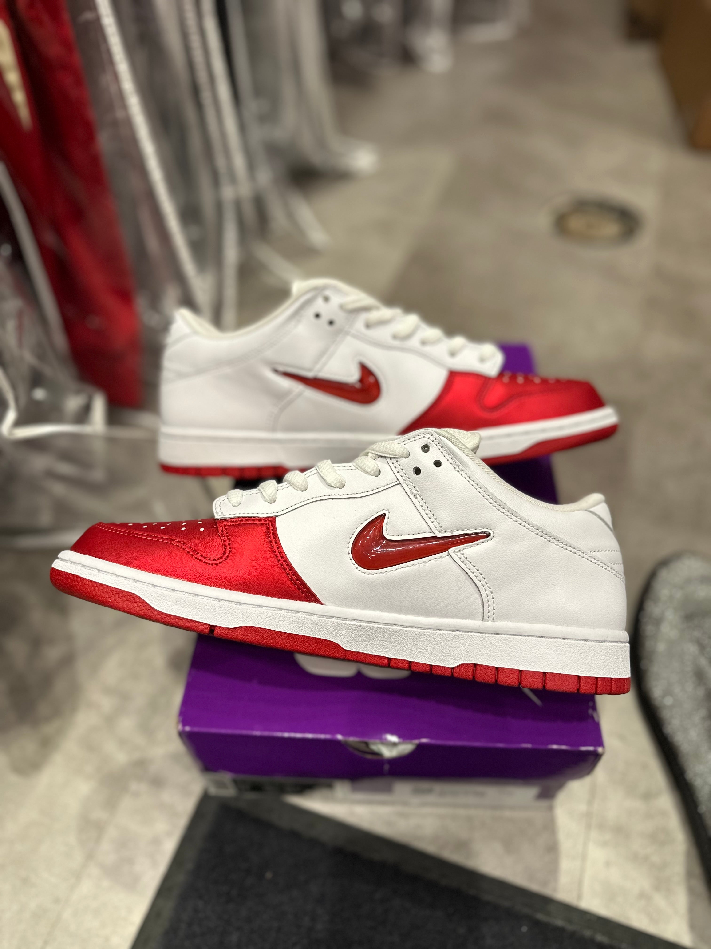 Nike SB Dunk Low Supreme Jewel Swoosh Red (Preowned Size 9.5 Rep Box)