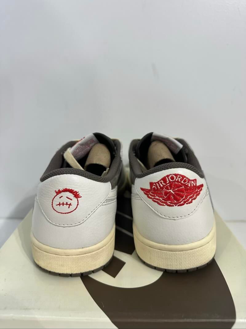 Jordan 1 Retro Low OG SP Travis Scott Reverse Mocha - Pre-Owned Size 9