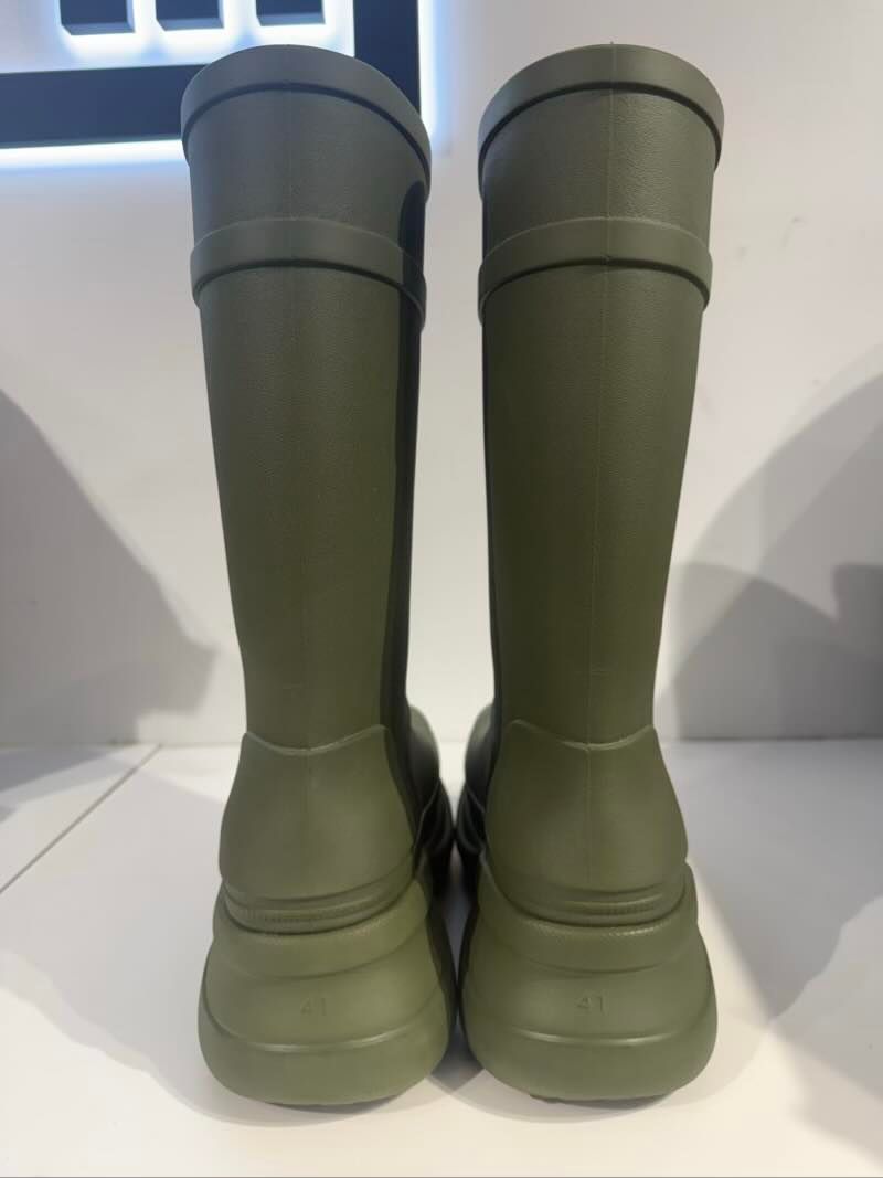 Balenciaga x Crocs Boot Green - Lightly Pre-Owned Size 9