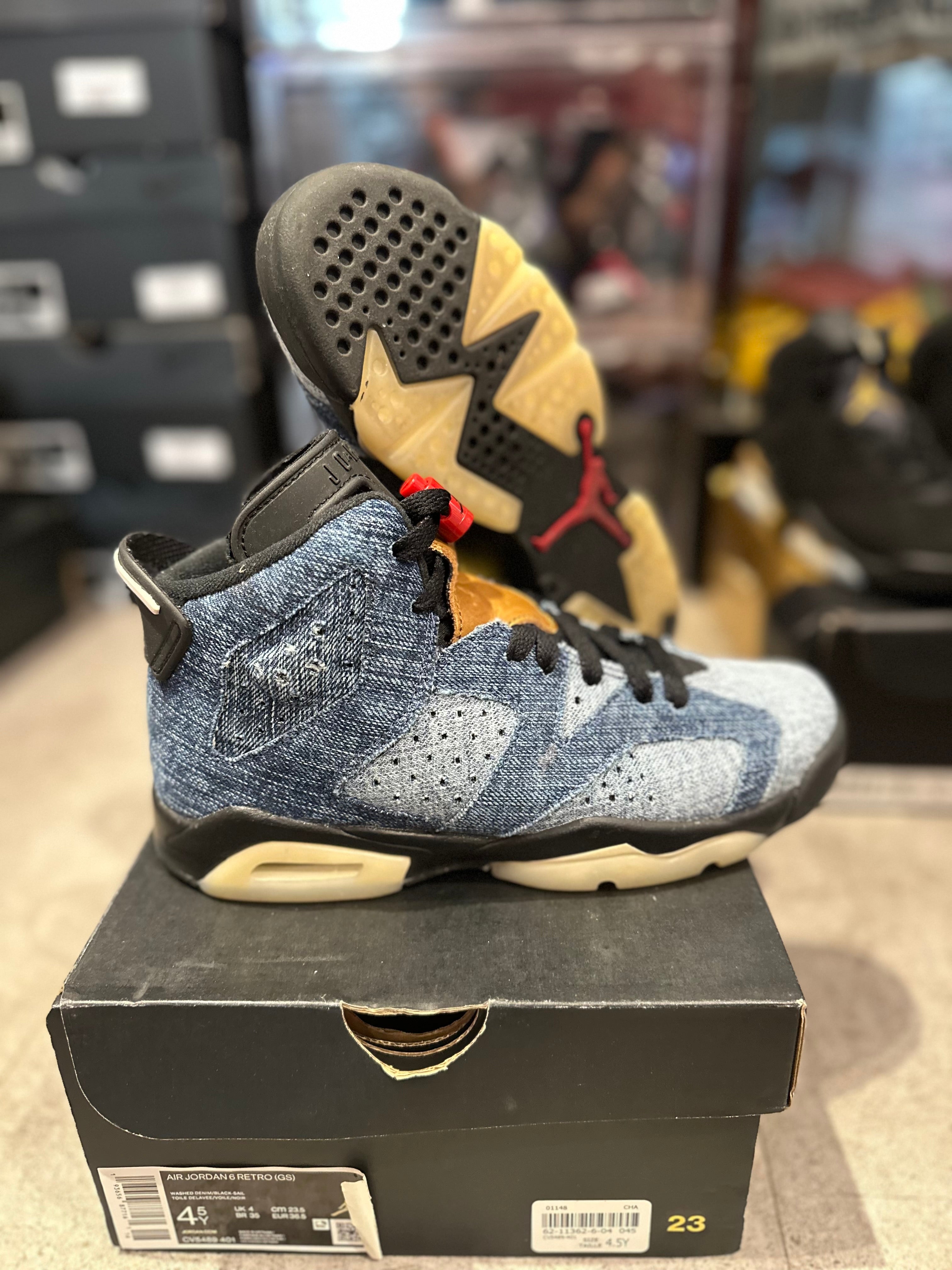 Jordan 6 Retro Washed Denim (GS) - Pre-Owned Size 4.5Y