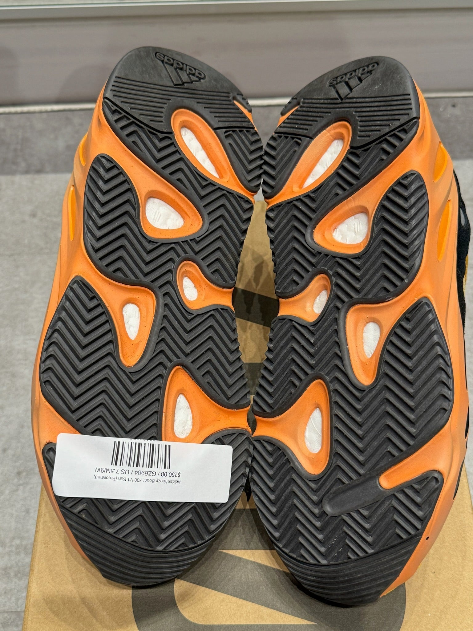Adidas Yeezy Boost 700 V1 Sun - Pre-Owned Size 7.5