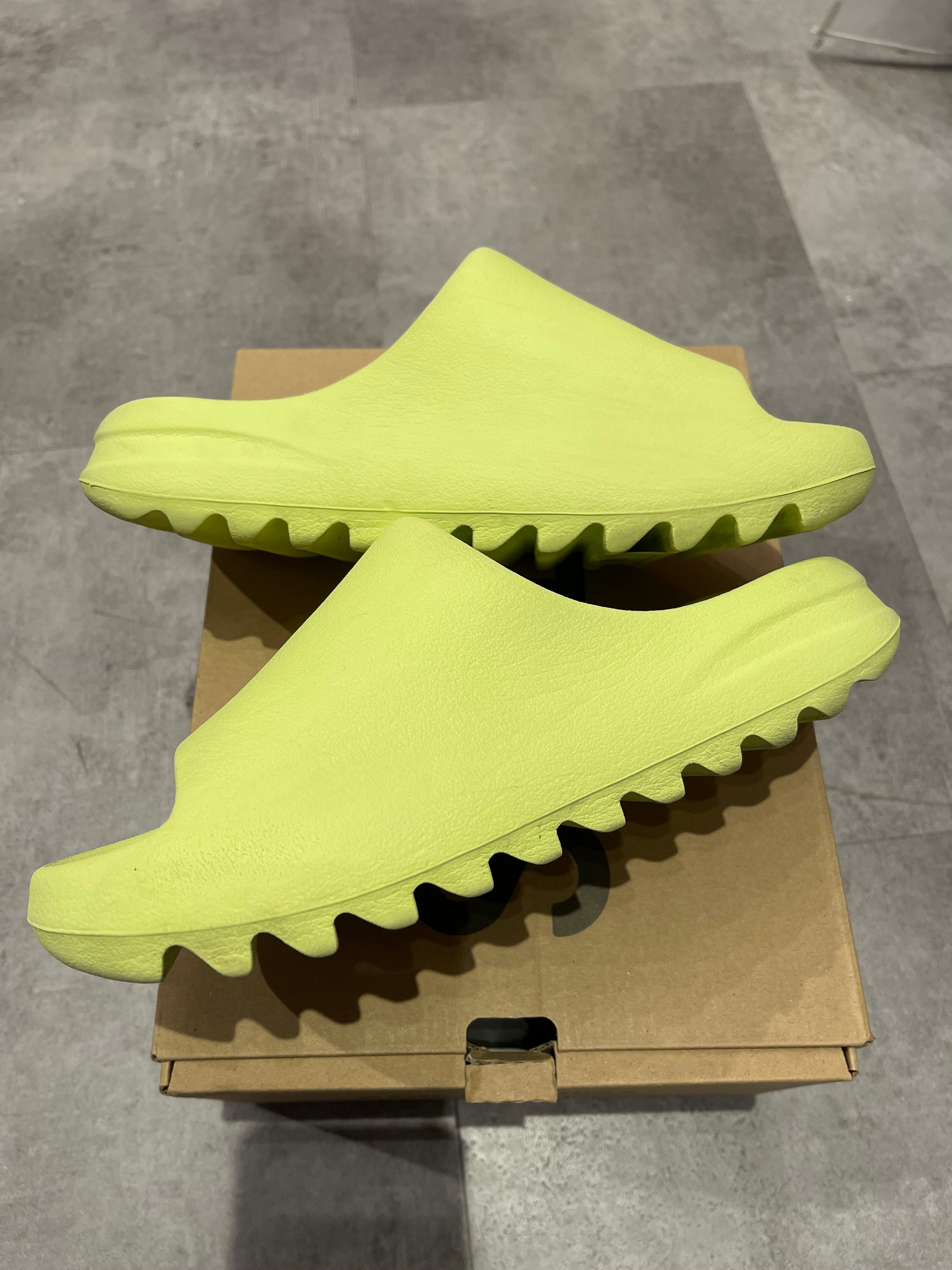 Adidas Yeezy Slide Green Glow (Preowned Size 7) - Pre-Owned