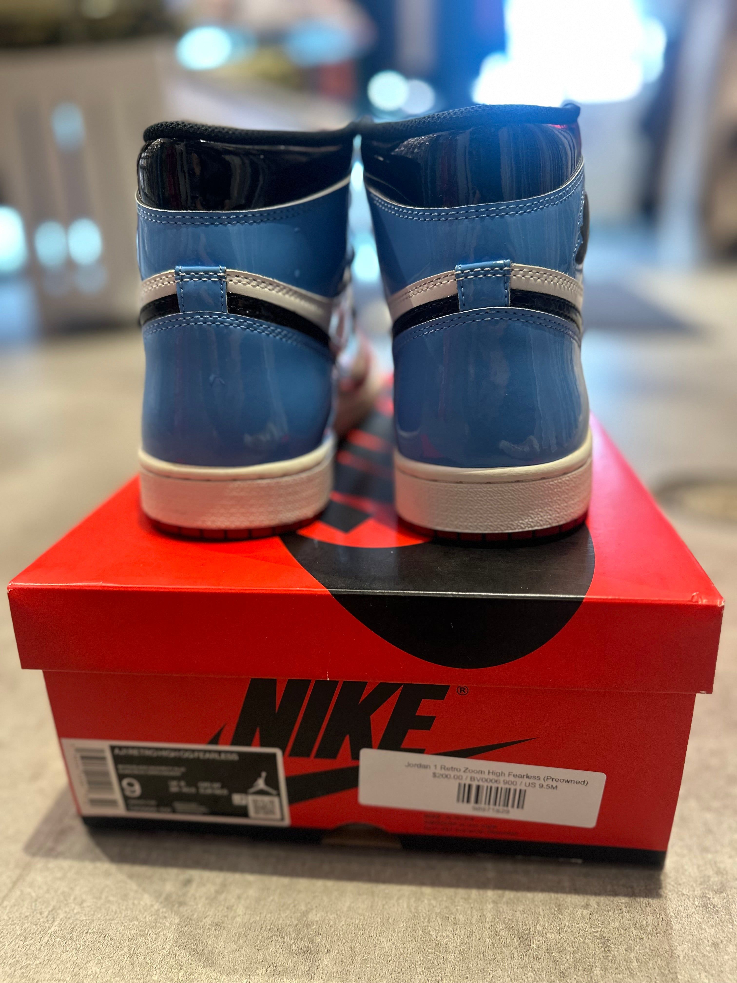 Jordan 1 Retro High Fearless UNC Chicago - Pre-Owned Size 9