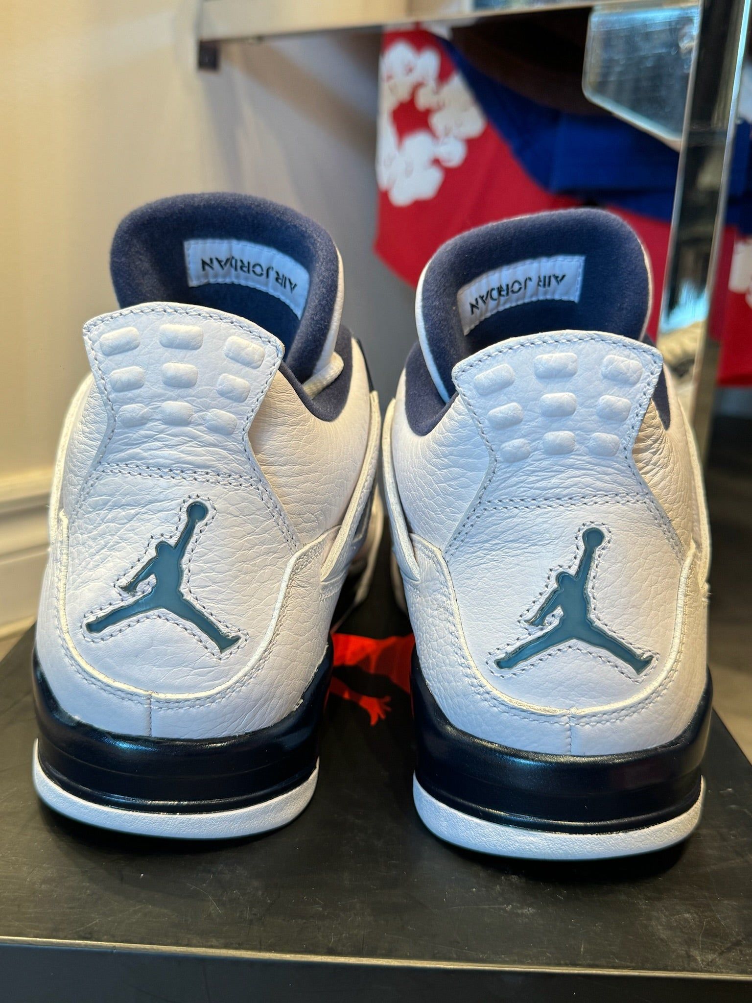 Jordan 4 Retro Columbia (2015) - Pre-Owned Size 11M
