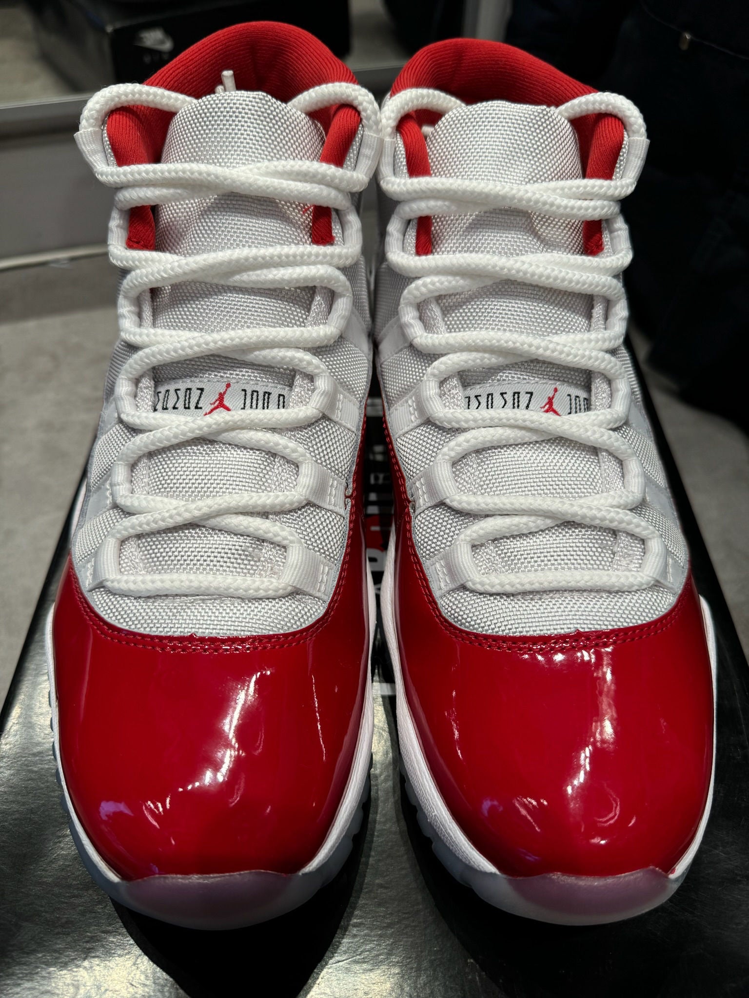 Jordan 11 Retro Cherry - Pre-Owned Size 9.5