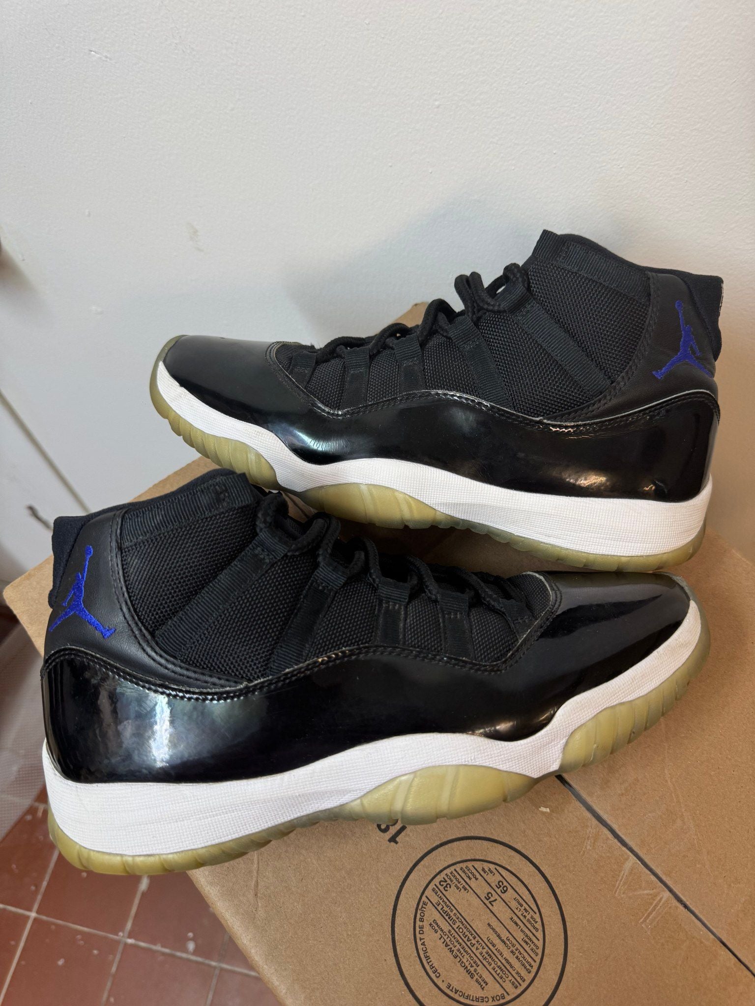 Jordan 11 Retro Space Jam (2016) - Pre-Owned Size 9 (No original box)