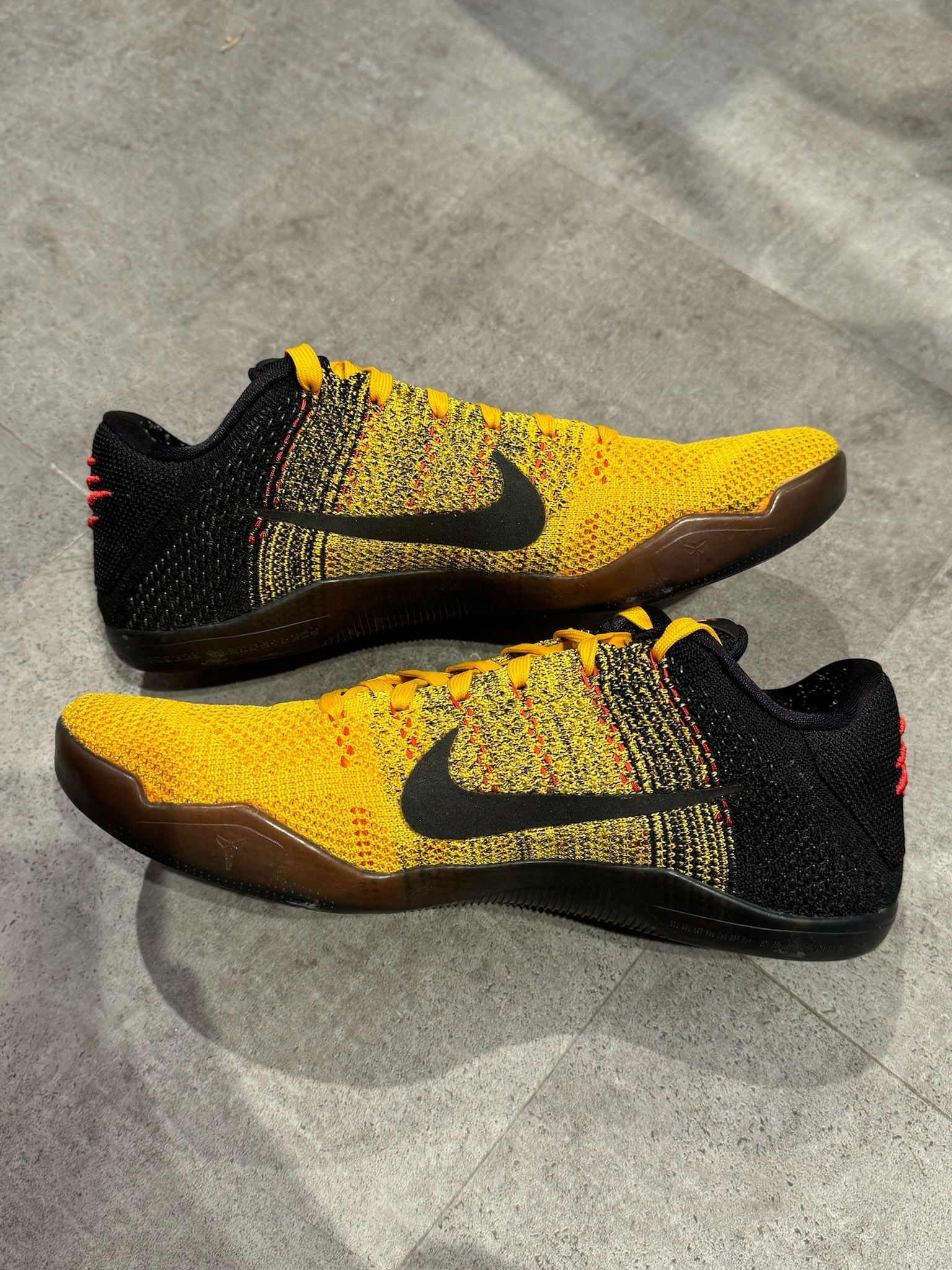 Nike Kobe 11 Elite Low Bruce Lee - Pre-Owned Size 9 (No original box)