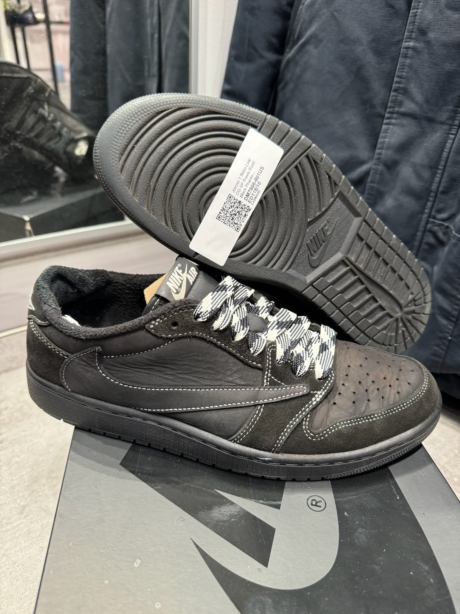 Jordan 1 Retro Low OG SP Travis Scott Black Phantom - Pre-Owned Size 11