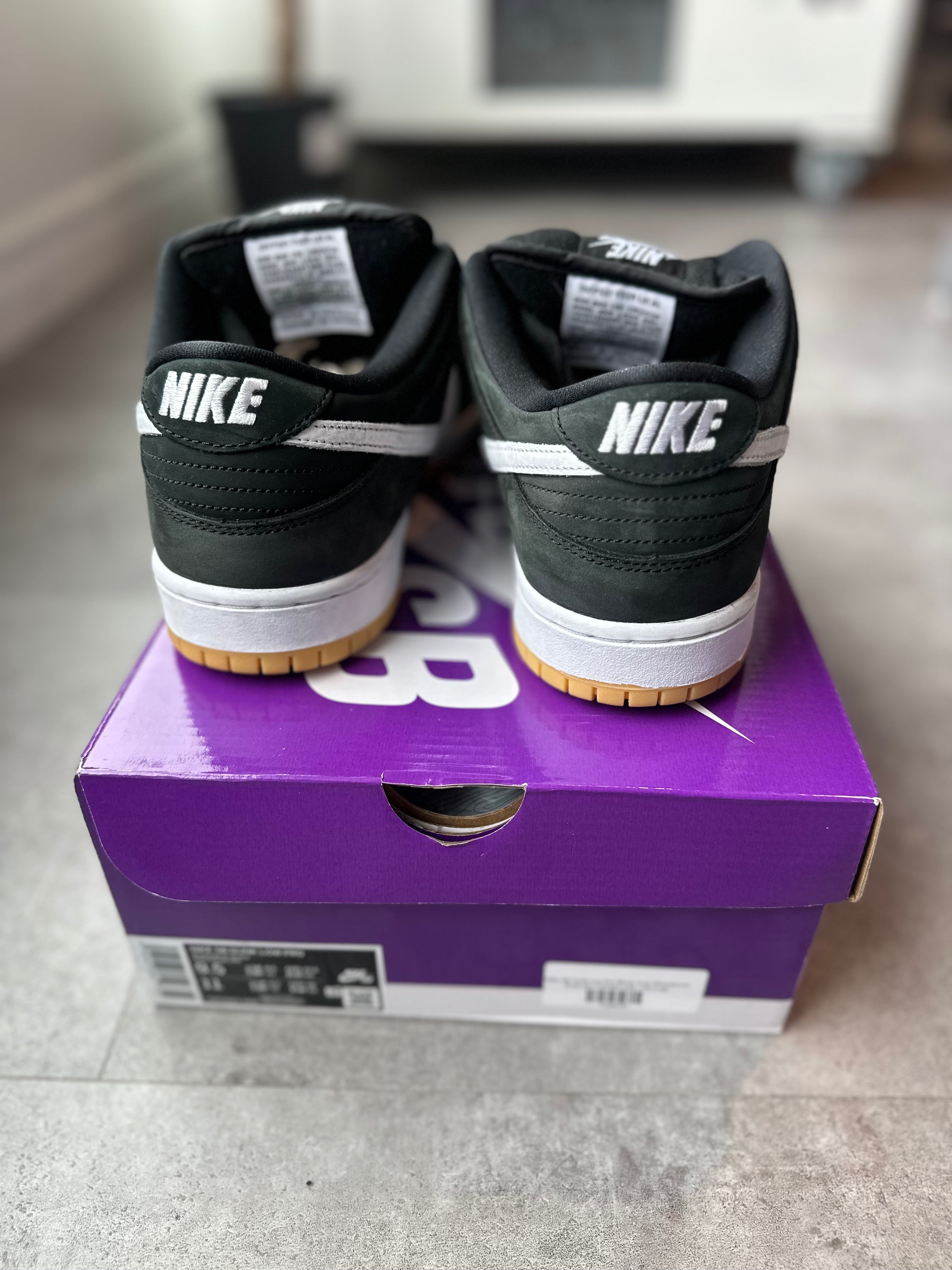 Nike SB Dunk Low Pro Black Gum (Preowned)