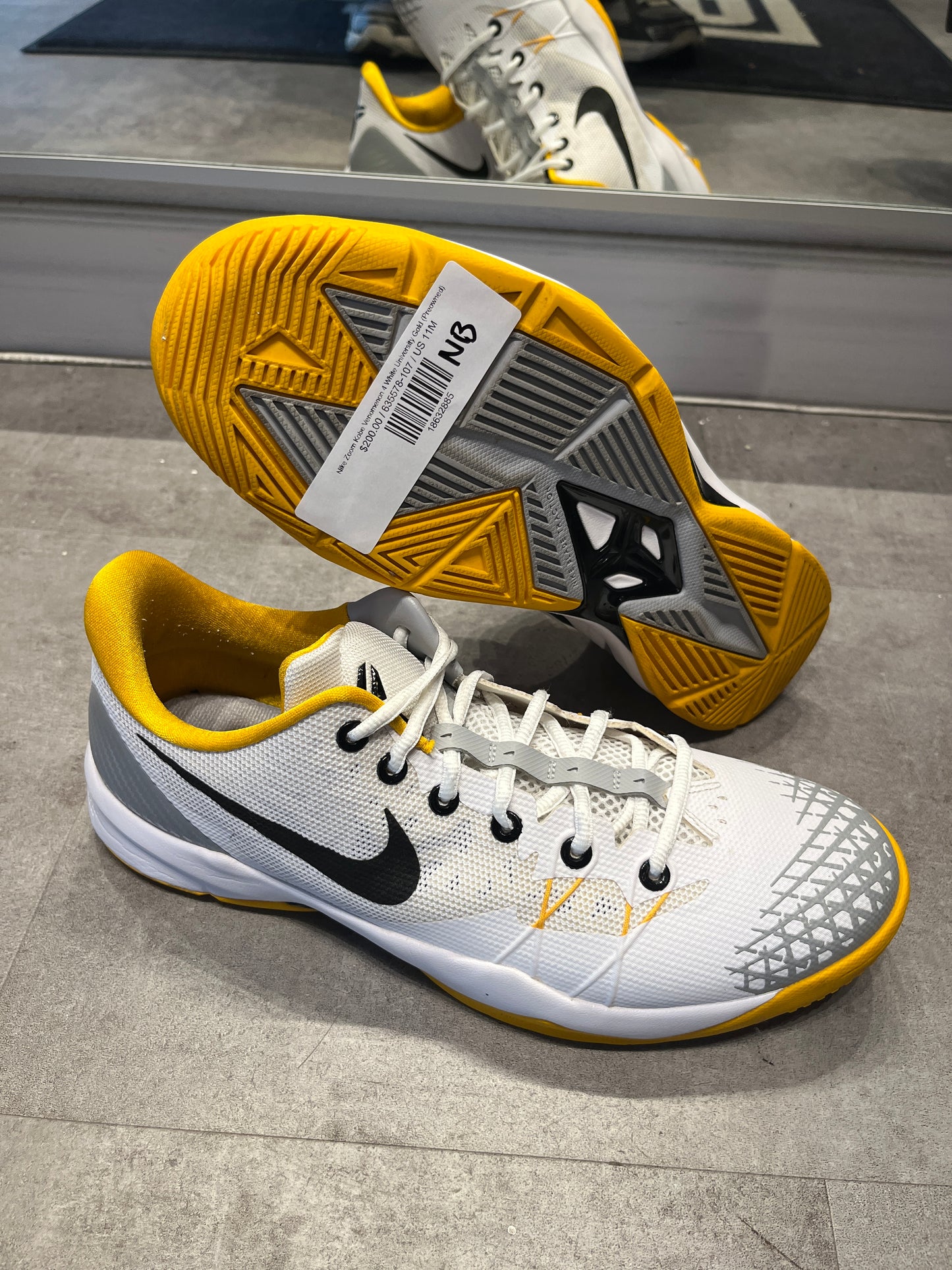 Nike Zoom Kobe Venomenon 4 White University Gold (Preowned)