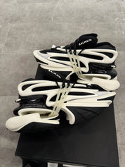 Balmain Unicorn Low-Top Black White - Pre-Owned Size 42/9 (Light Used)