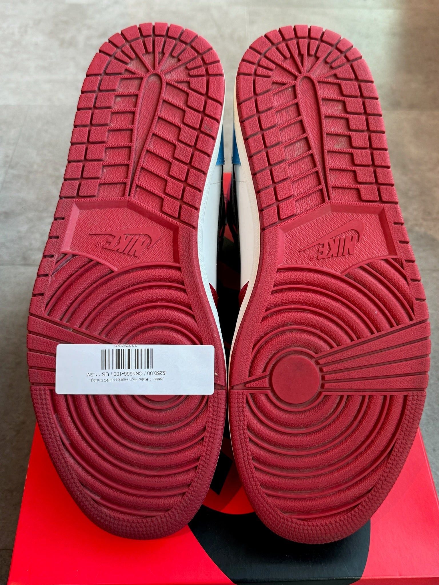 Jordan 1 Retro High Fearless UNC Chicago - Pre-Owned Size 11.5