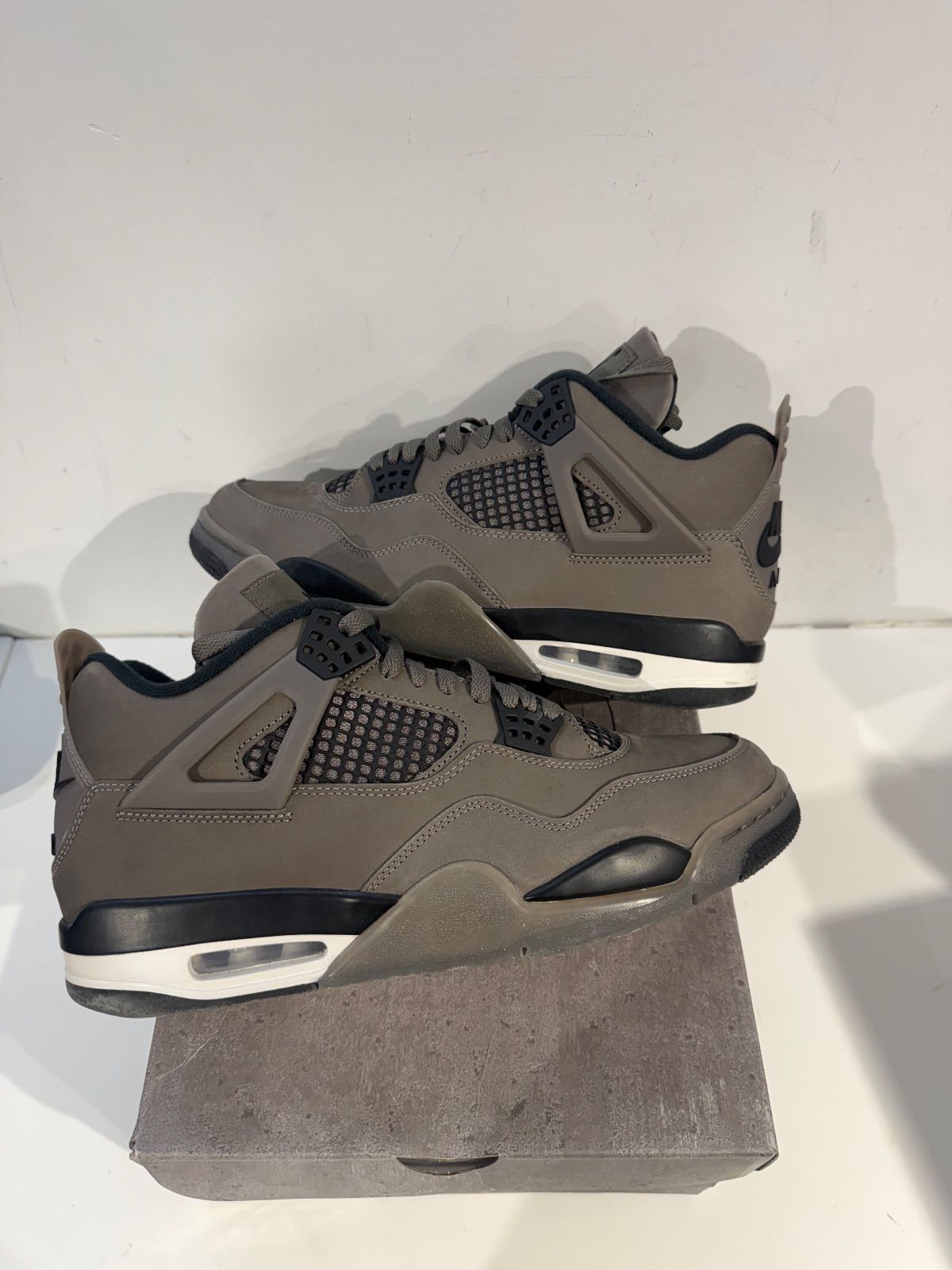 Jordan 4 Retro Cave Stone - Lightly Pre-Owned Size 11