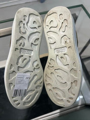 Alexander McQueen Oversized White Beige Crocodile - Pre-Owned  Size 35/ US 4 (No Original Box)