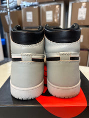 Jordan 1 High OG Defiant SB NYC To Paris - Pre-Owned Size 10