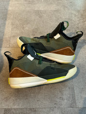 Jordan 33 Travis Scott - Pre-Owned Size 8.5 (No original box)