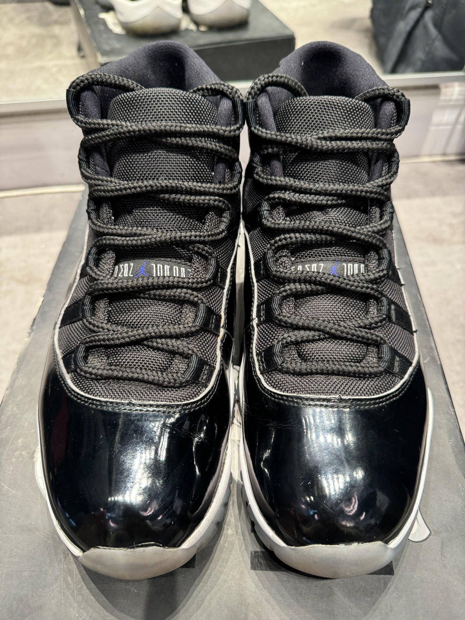 Jordan 11 Retro Space Jam (2016) - Pre-Owned Size 9.5