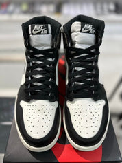 Jordan 1 Retro High Mocha - Pre-Owned Size 9