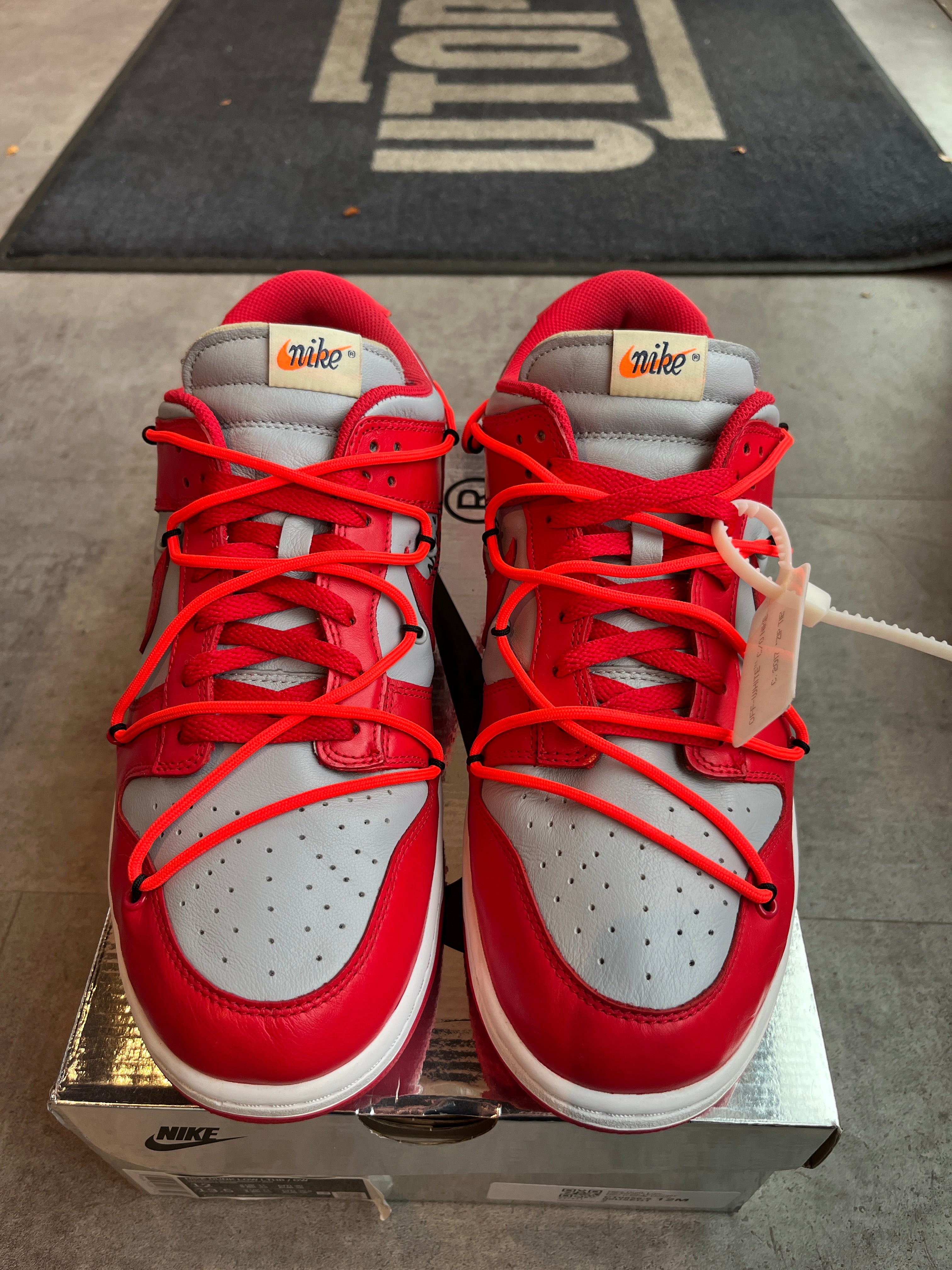 Nike Dunk Low Off-White University Red (Lightly Used)