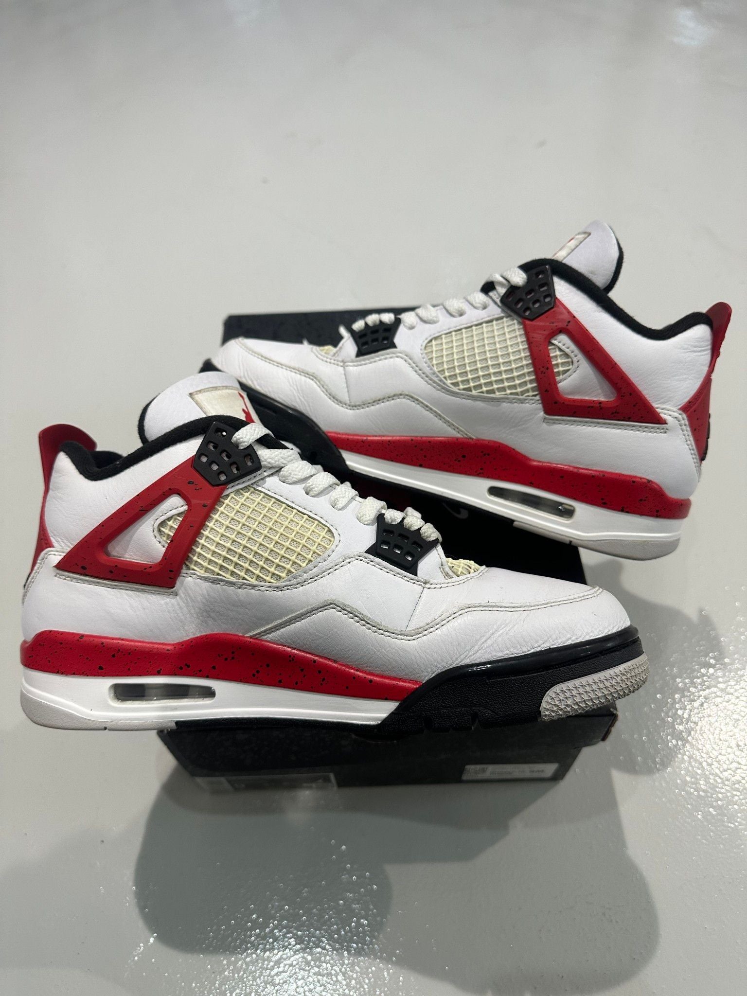 Jordan 4 Retro Red Cement - Pre-Owned Size 9