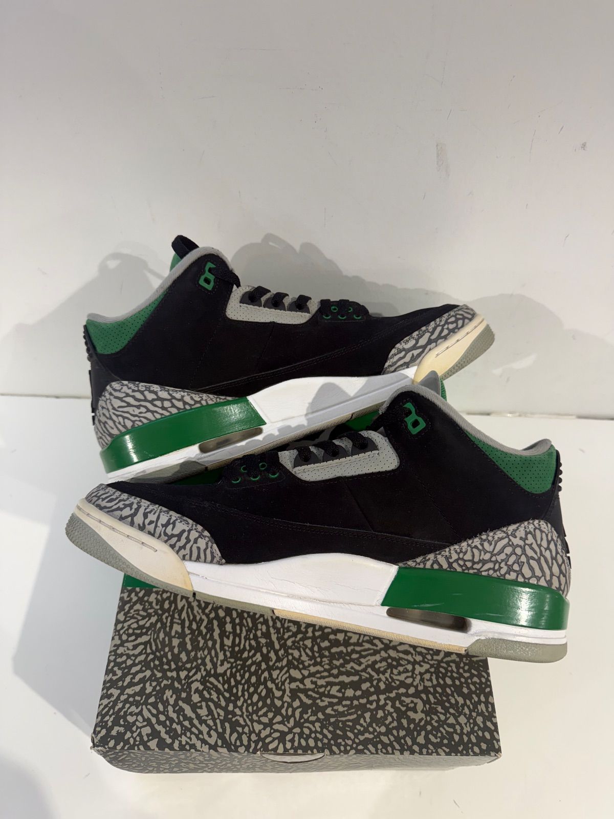 Jordan 3 Retro Pine Green - Pre-Owned Size 11.5