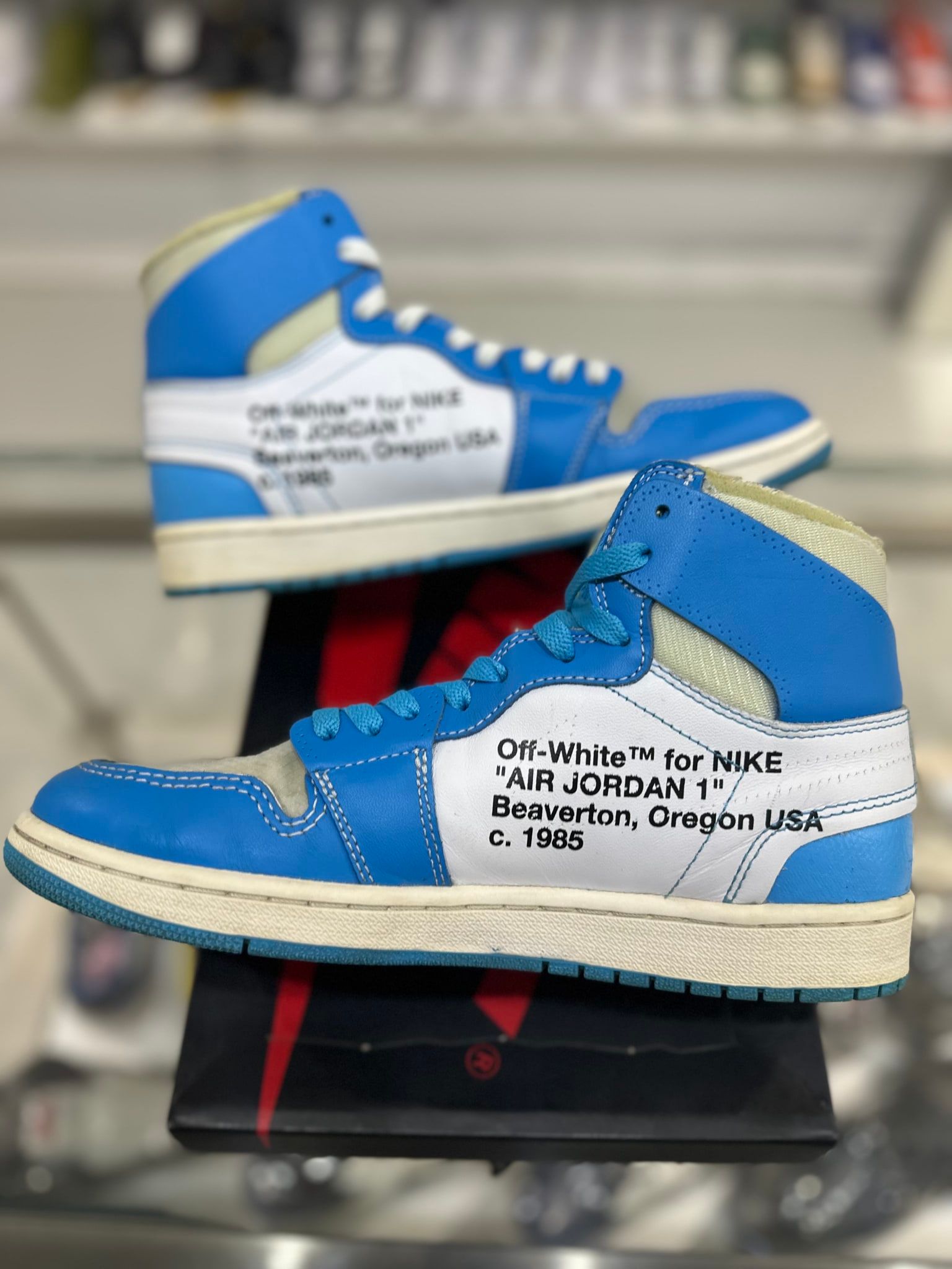 Jordan 1 Retro High Off-White University Blue - Pre-Owned Size 9 (No original box)