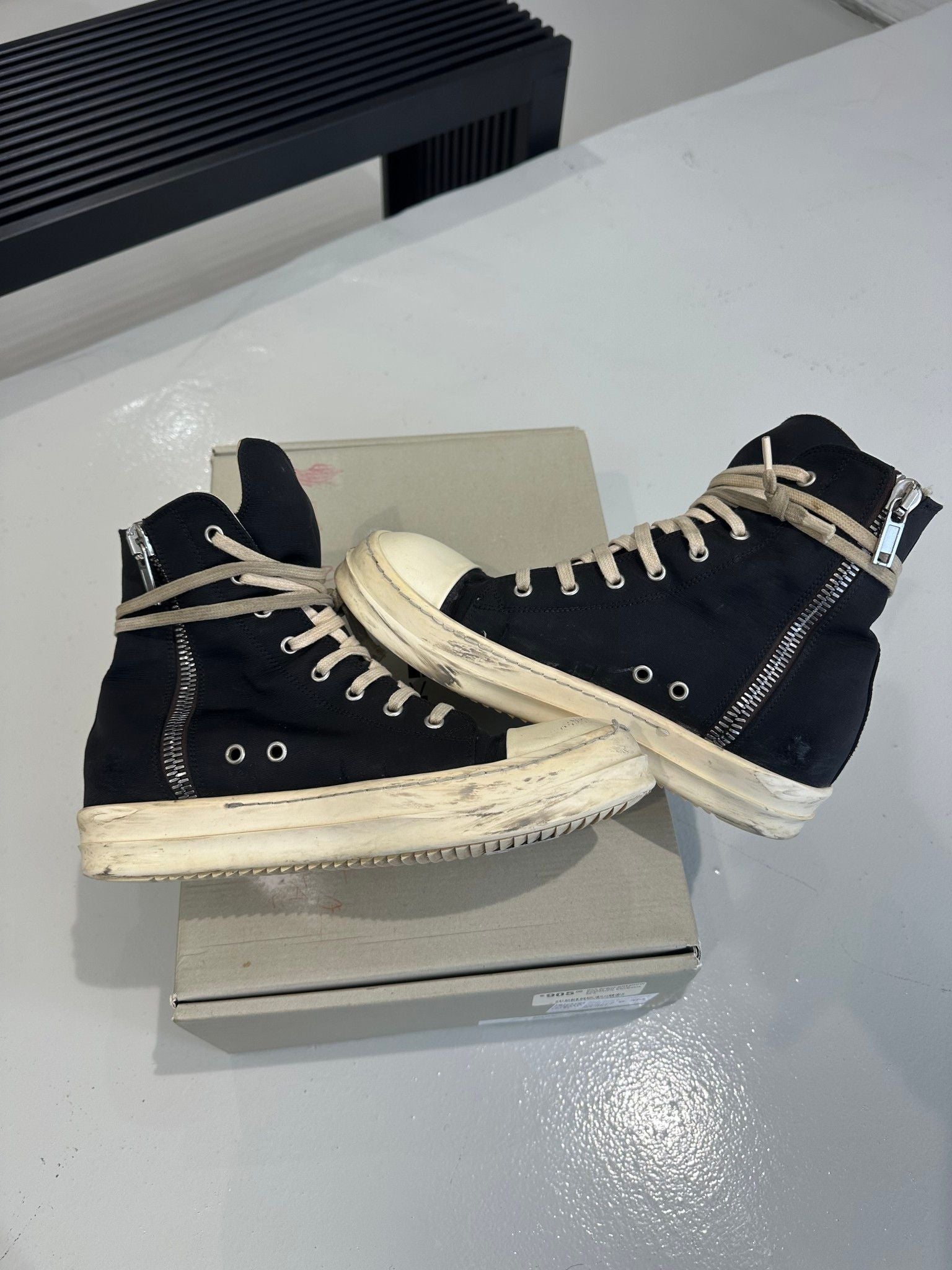 Rick Owens DRKSHDW Fogachine Hi Pentagram Embroidery Black Milk - Pre-Owned Size EU39.5/US6.5