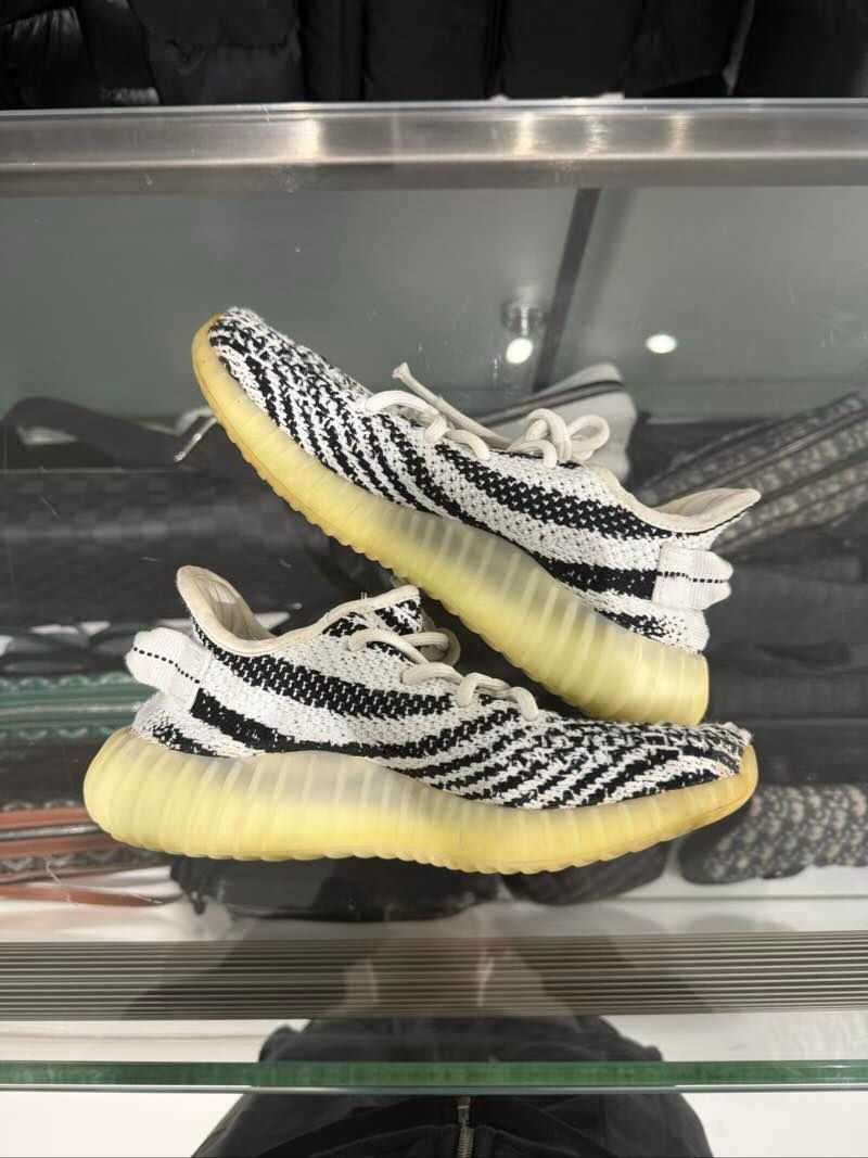 adidas Yeezy Boost 350 V2 Zebra - Pre-Owned Size 4M (No Original Box)