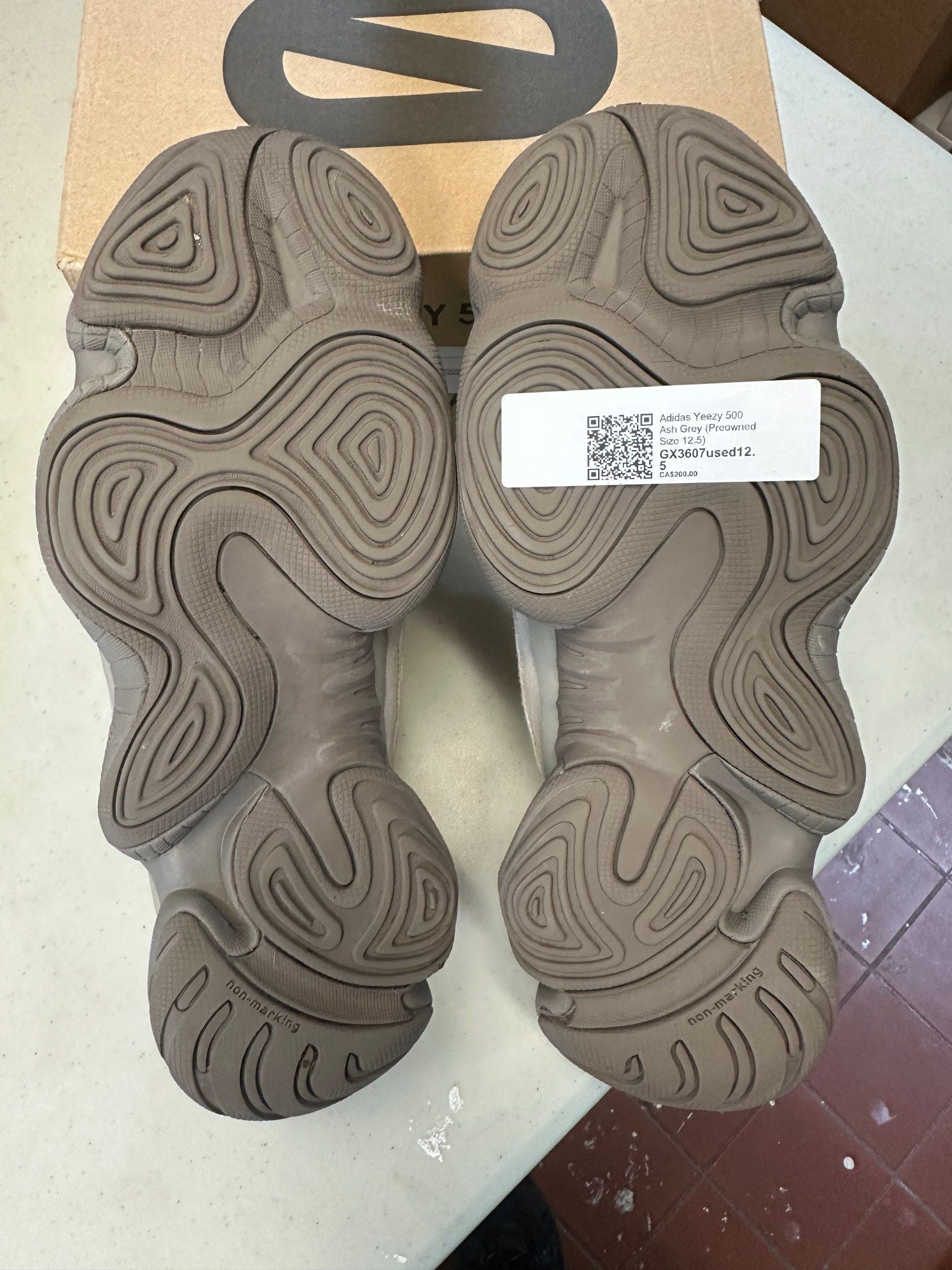 Adidas Yeezy 500 Ash Grey - Pre-Owned Size 12.5