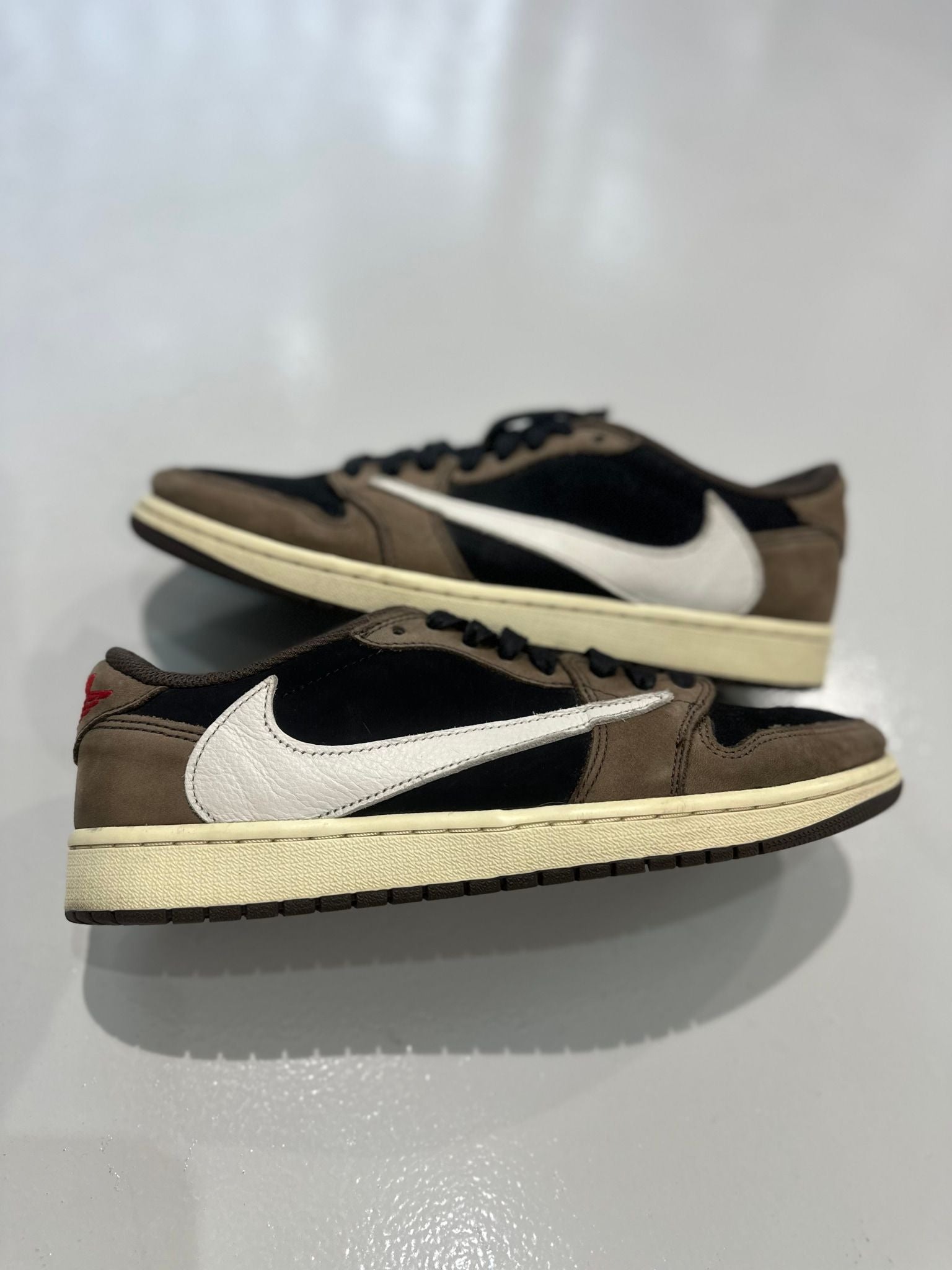 Air Jordan 1 Retro Low OG SP Travis Scott Mocha - Pre-Owned Size 10.5 (No original box)