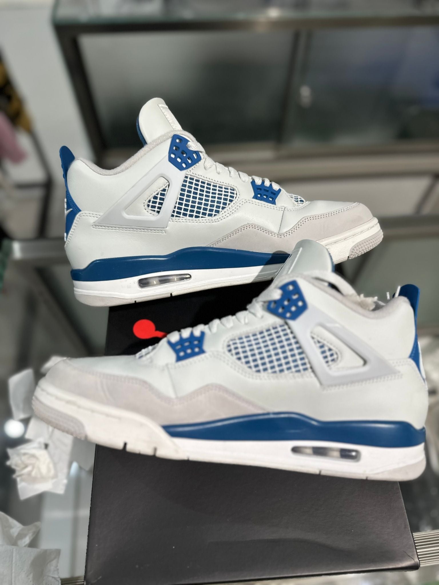 Jordan 4 Retro Military Blue (2024) - Pre-Owned Size 10.5