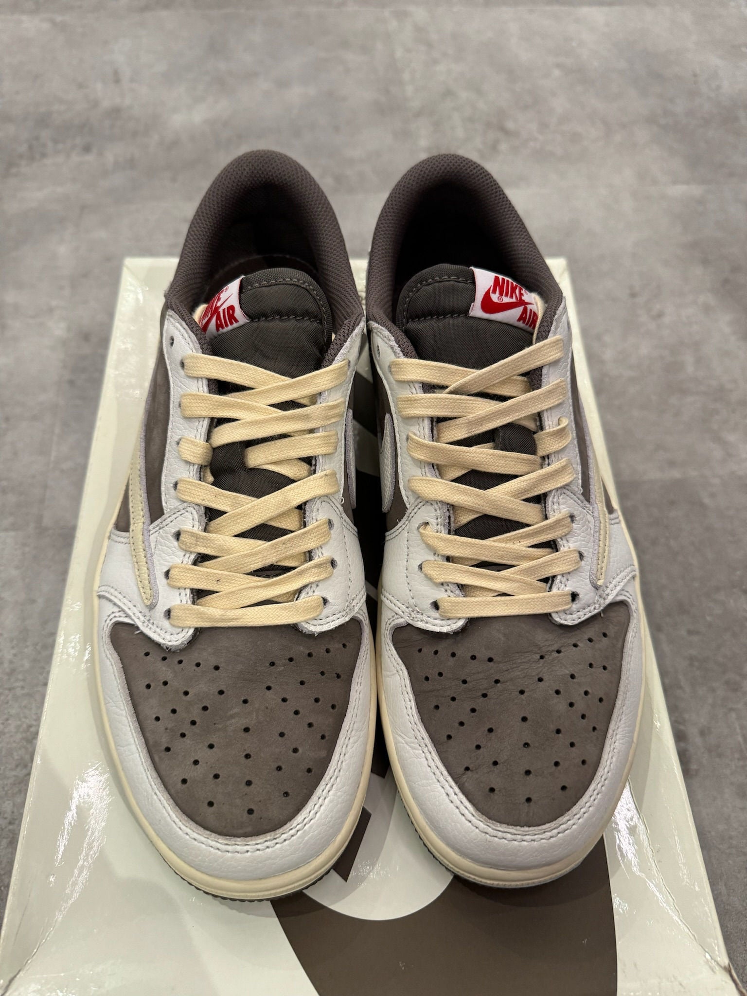 Jordan 1 Retro Low OG SP Travis Scott Reverse Mocha - Pre-Owned Size 9