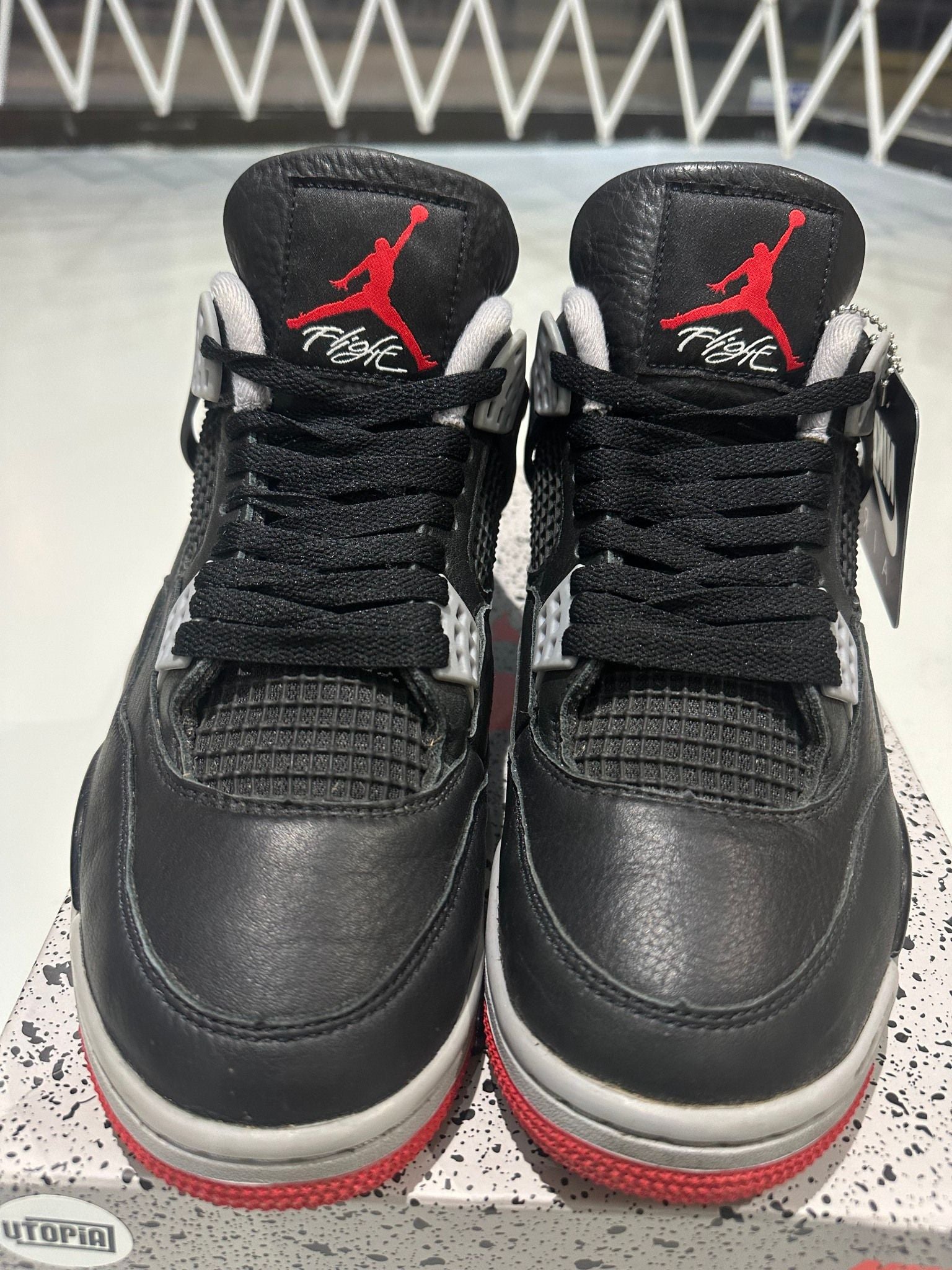 Jordan 4 Retro Bred Reimagined - Pre-Owned Size 8.5