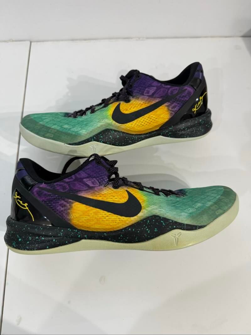 Nike Kobe 8 Easter - Pre-Owned Size 11 (No original box)