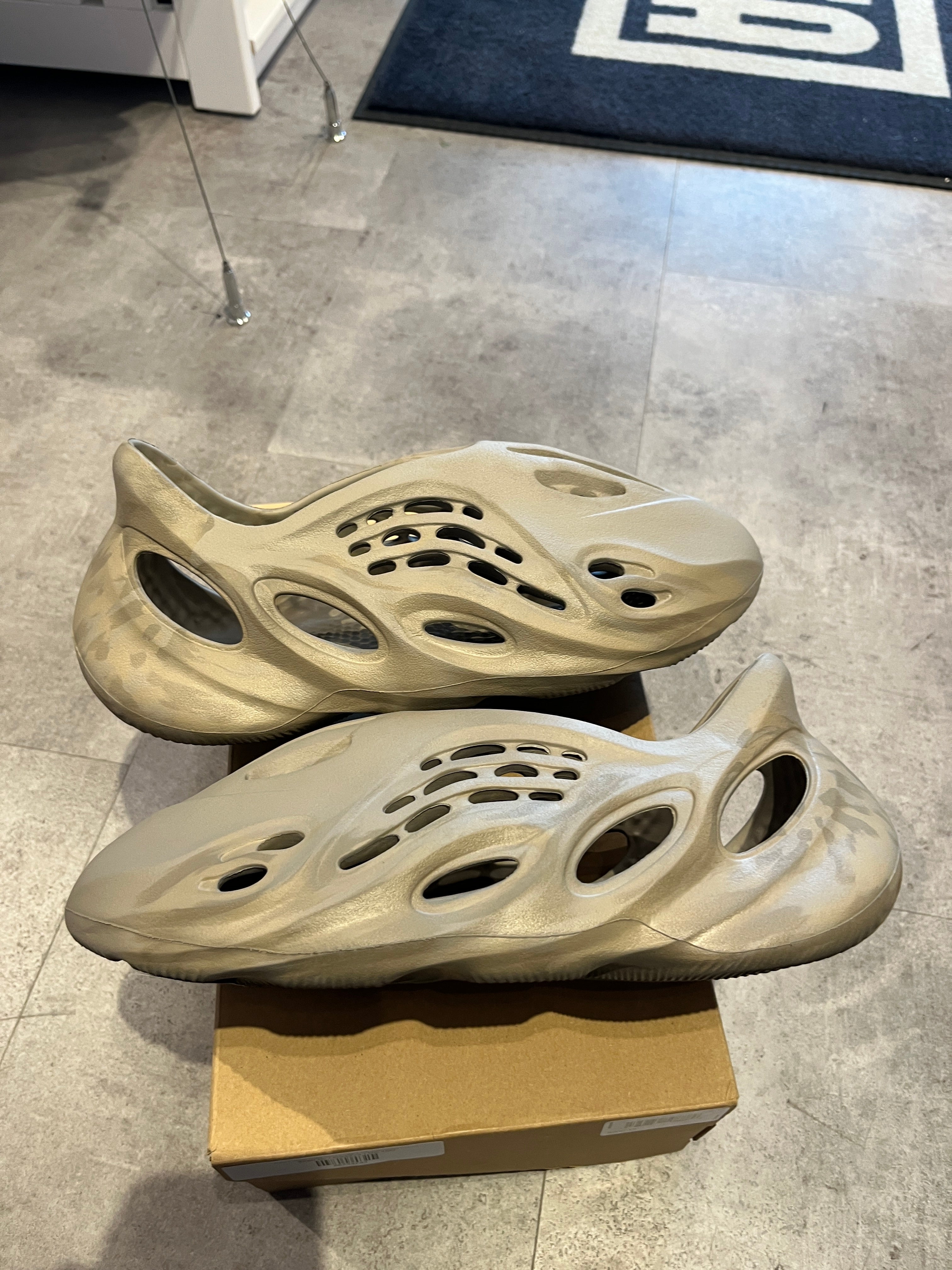 Adidas Yeezy Foam RNNR Stone Sage - Pre-Owned Size 12