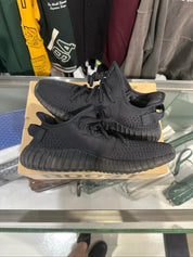 Adidas Yeezy Boost 350 V2 Onyx - Lightly Pre-Owned Size 9.5M