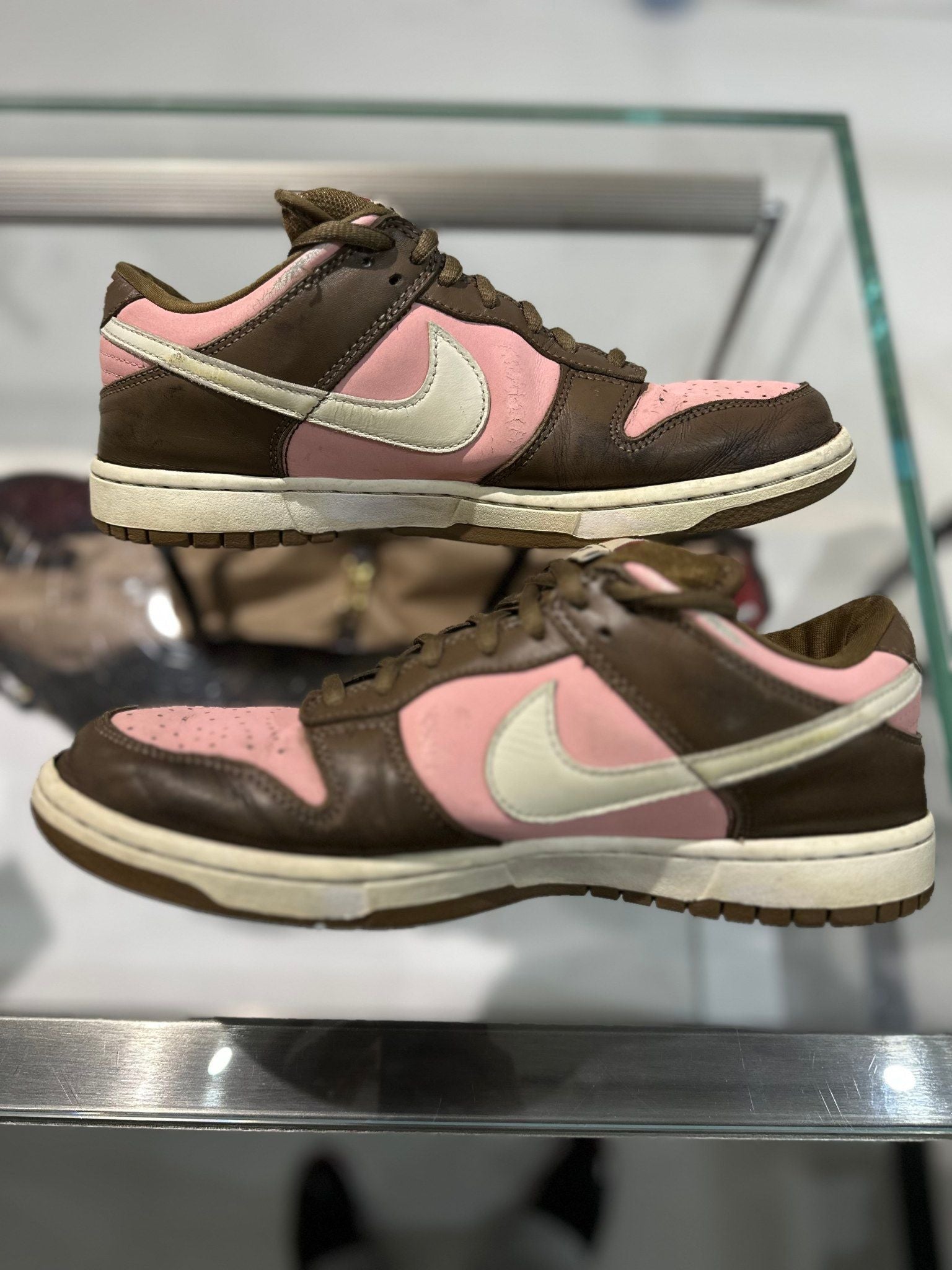 Nike SB Dunk Low Stussy Cherry - Pre-Owned Size 9 (No original box)