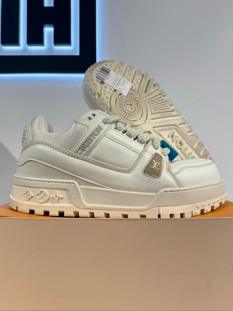 Louis Vuitton LV Trainer Maxi White - Lightly Used Size 9