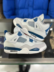 Jordan 4 Retro Military Blue (2024) - Pre-Owned Size 9
