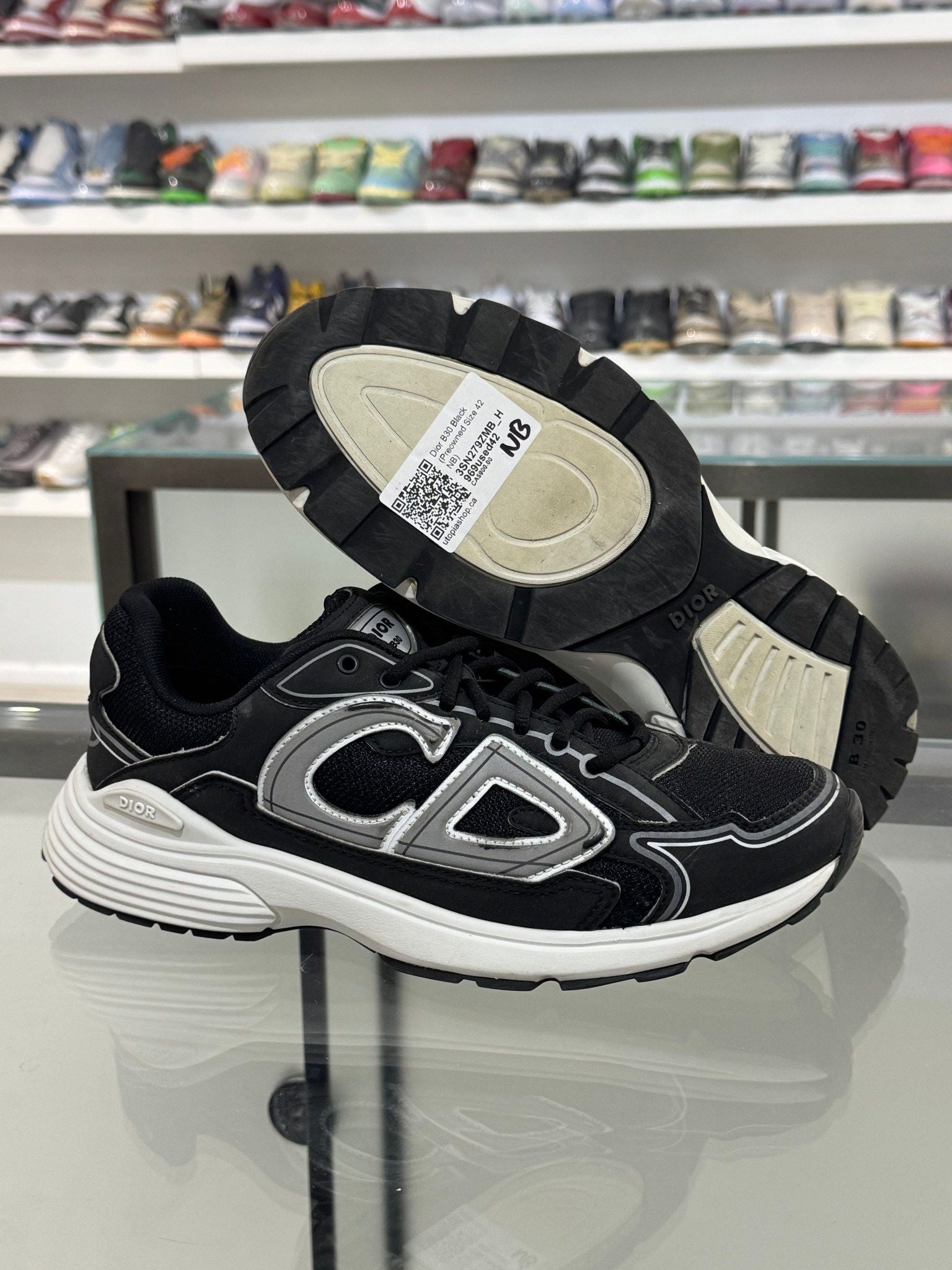 Dior B30 Black - Pre-Owned Size 42 (No original box)