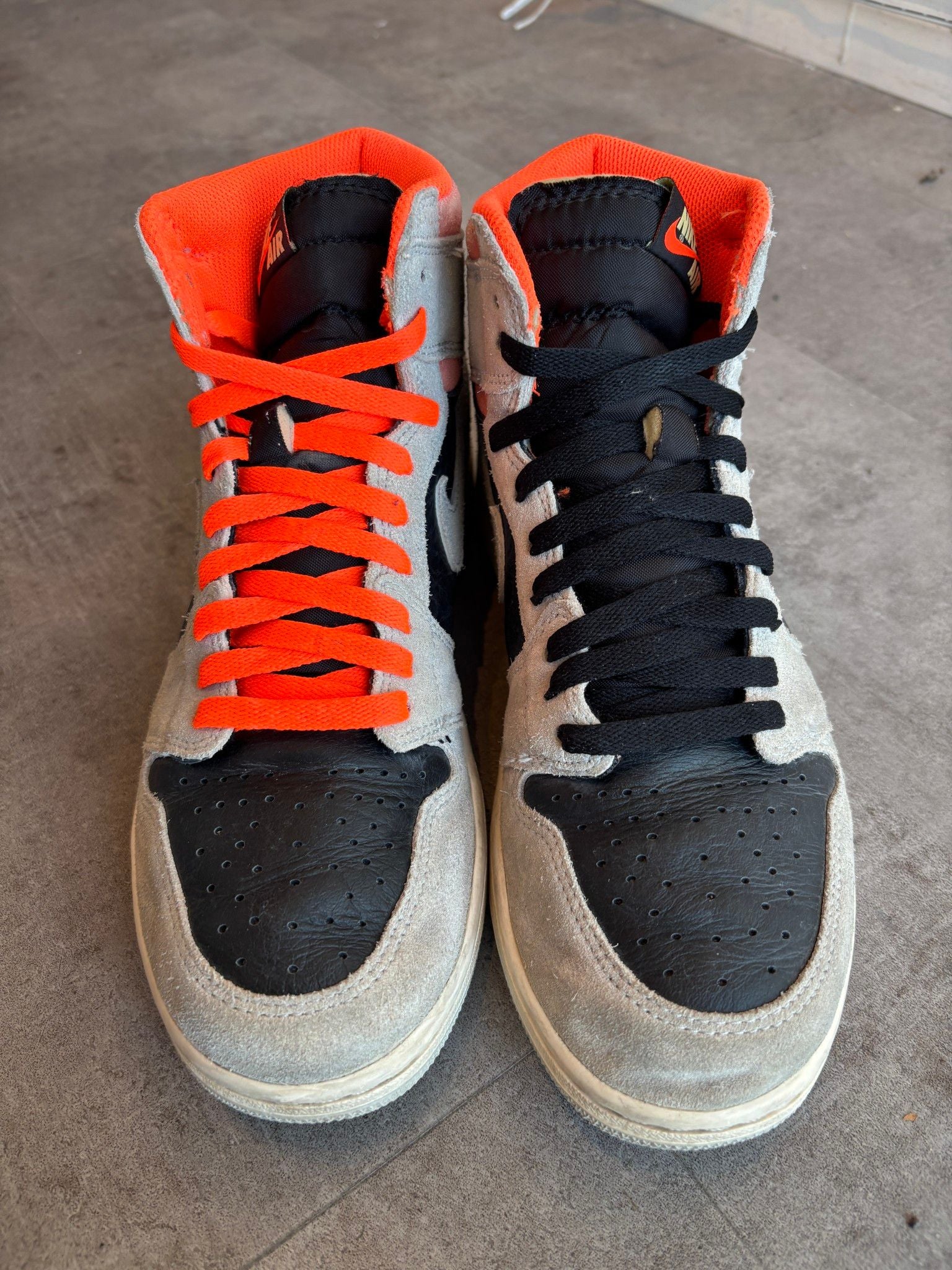 Jordan 1 Retro High Neutral Grey Hyper Crimson - Pre-Owned Size 10 (No original box)