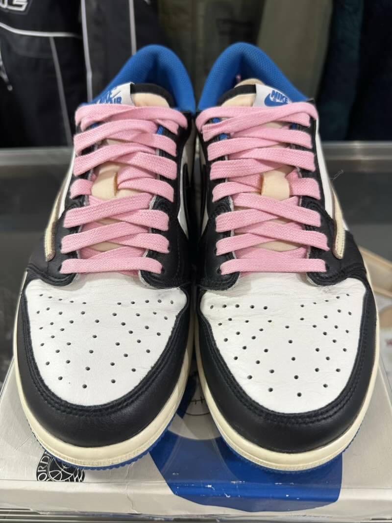 Jordan 1 Retro Low OG SP Fragment x Travis Scott - Pre-Owned Size 8.5