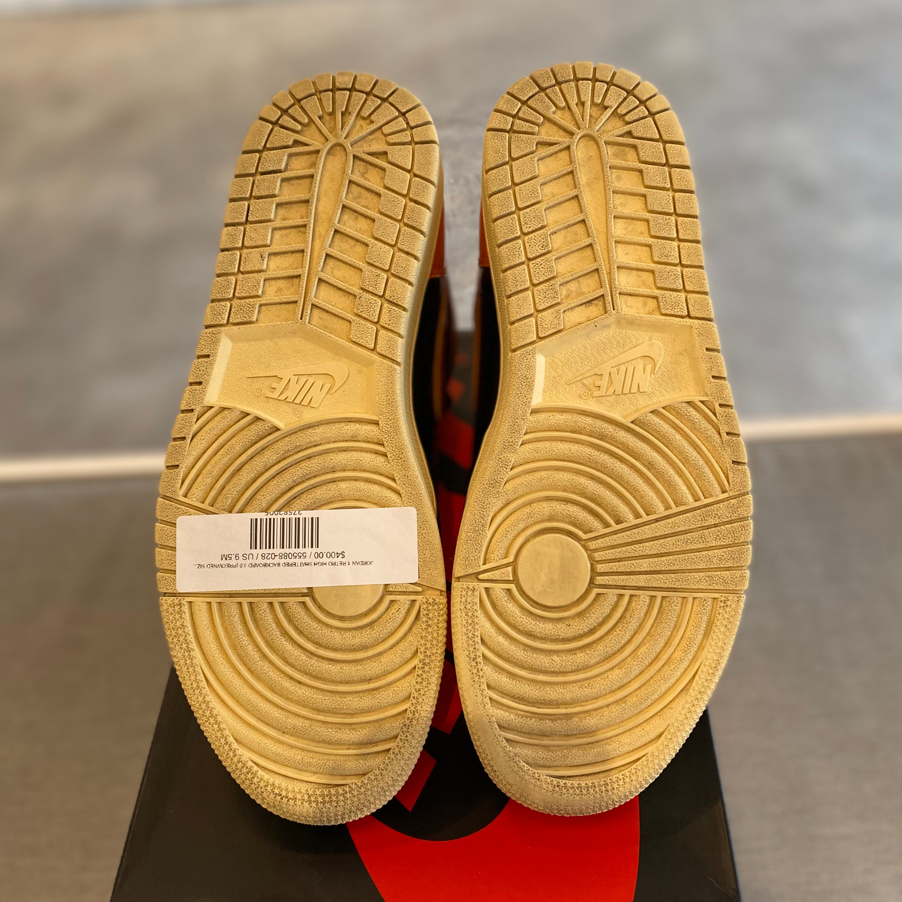 Jordan 1 Retro High Shattered Backboard 3.0 - Pre-Owned Size 9.5