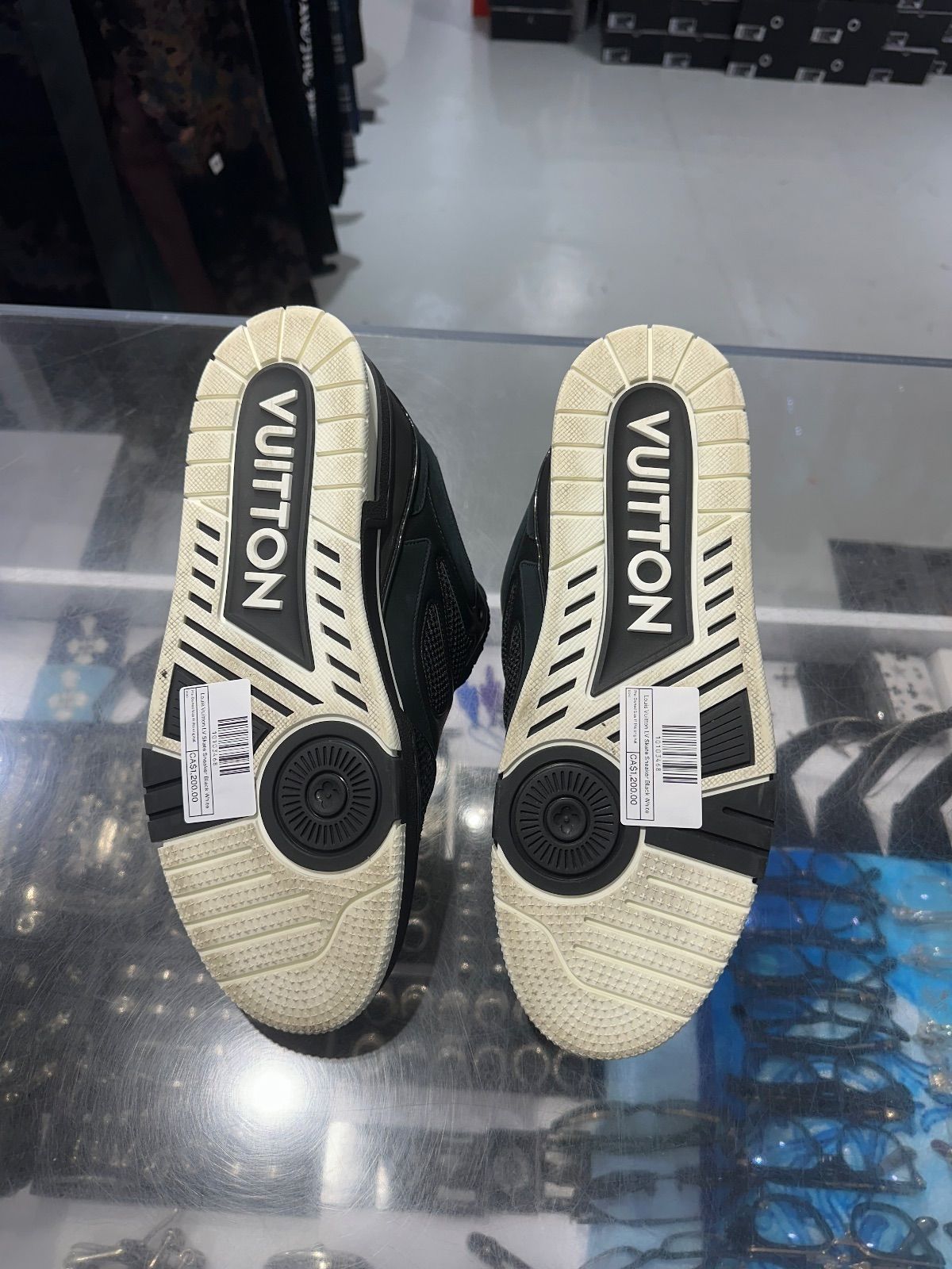 Louis Vuitton LV Skate Sneaker Black White - Pre-Owned Size 11 (No original box)