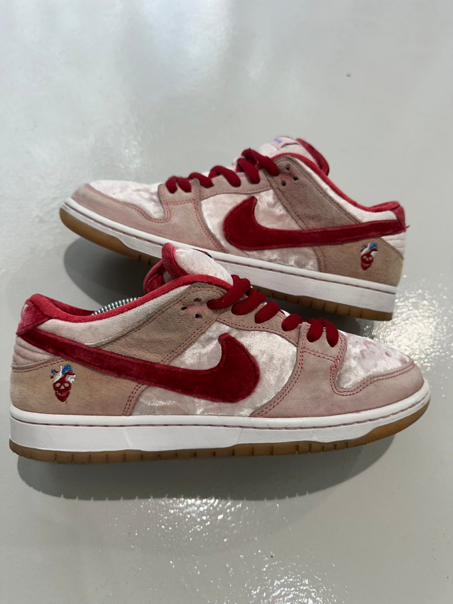 Nike SB Dunk Low Strangelove Skateboards - Pre-Owned (No original