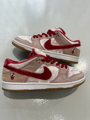 Nike SB Dunk Low Strangelove Skateboards - Pre-Owned (No original box)