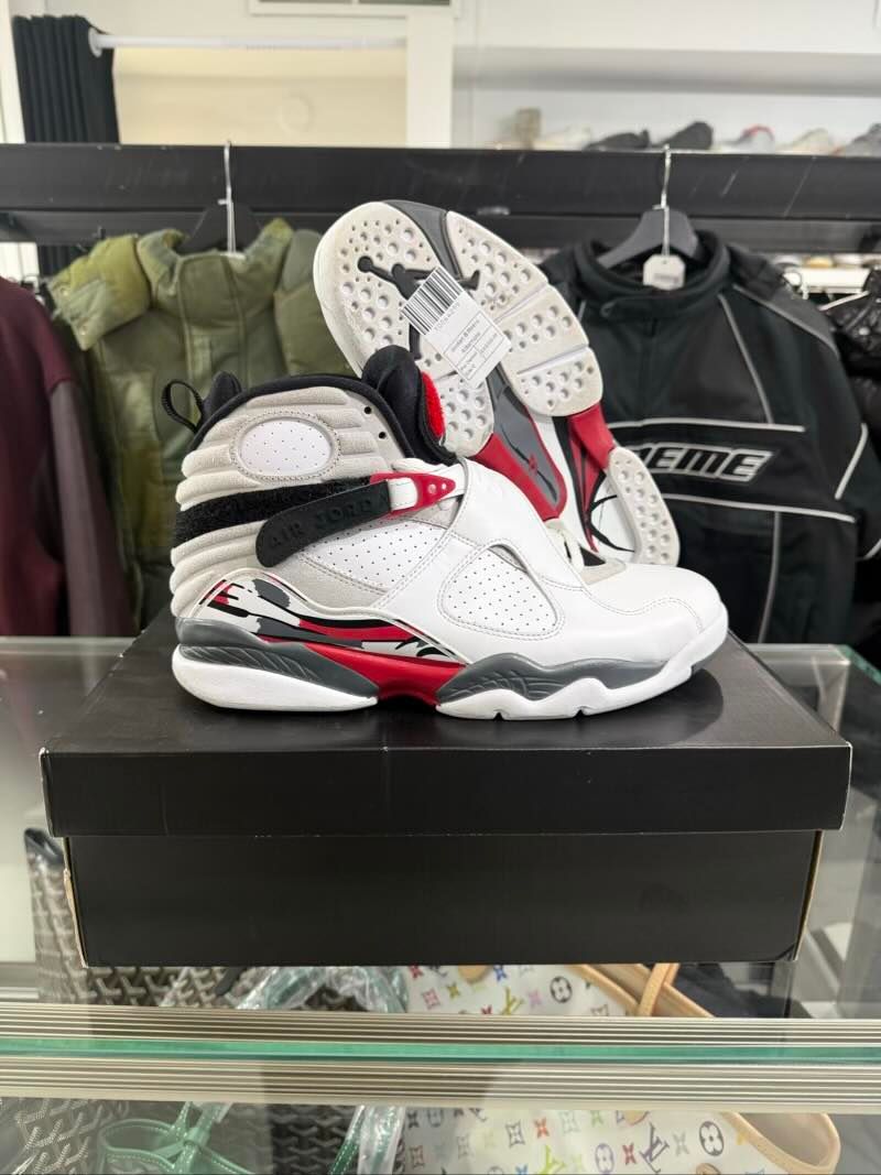 Jordan 8 Retro Alternate - Pre Owned Size 9