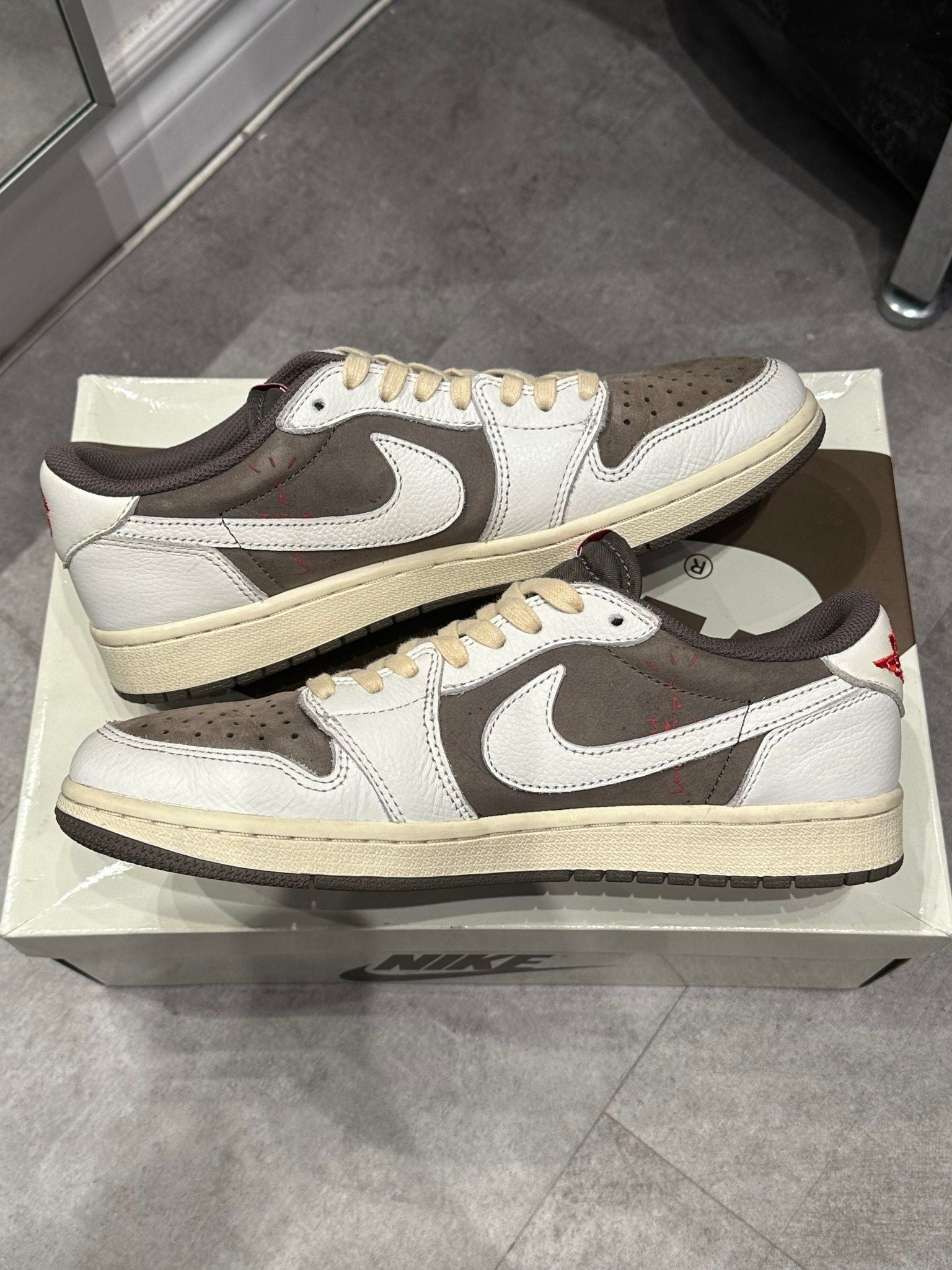 Jordan 1 Retro Low OG SP Travis Scott Reverse Mocha - Pre-Owned Size 8.5
