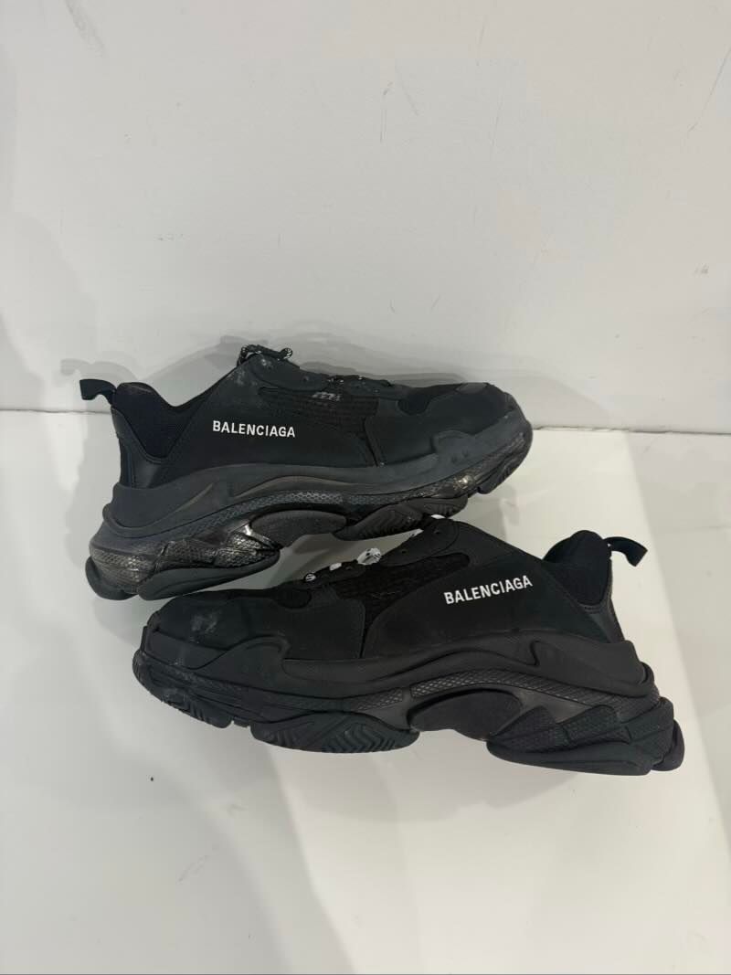 Balenciaga Triple S Sneaker Black - Lightly Pre-Owned Size 9